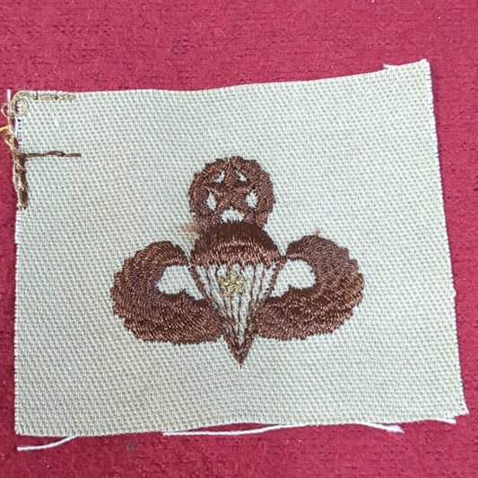NOS US Army Master Jump Wings with 1 Combat Star Sew on Patch Desert DCU Camouflage (WSA04-EB)