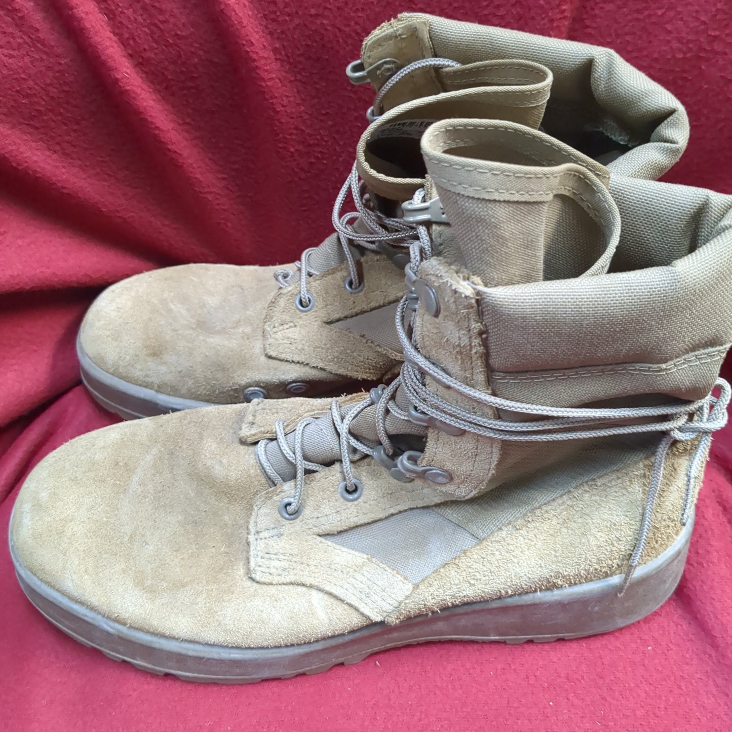 US Army 7.5 W Wide Hot Weather Combat Boots Coyote 1004 Used (BA09-ALP47)