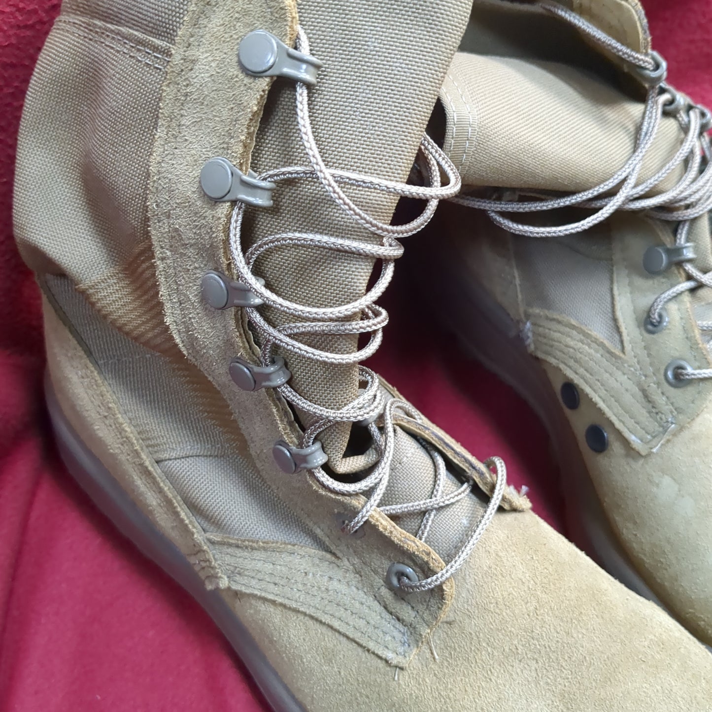 BELLEVILLE Desert Coyote Combat Boots 9.5 AHWC 18-D-1001 Used (BA09-ALP48)