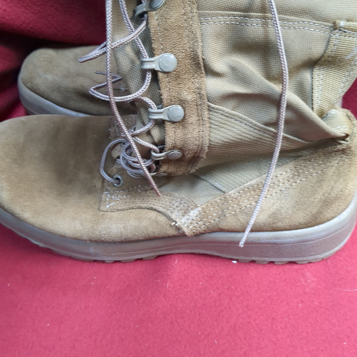 BELLEVILLE Desert Coyote Combat Boots 9.5 R AHWC 18-D-1001 Used (FA20-ALP51)