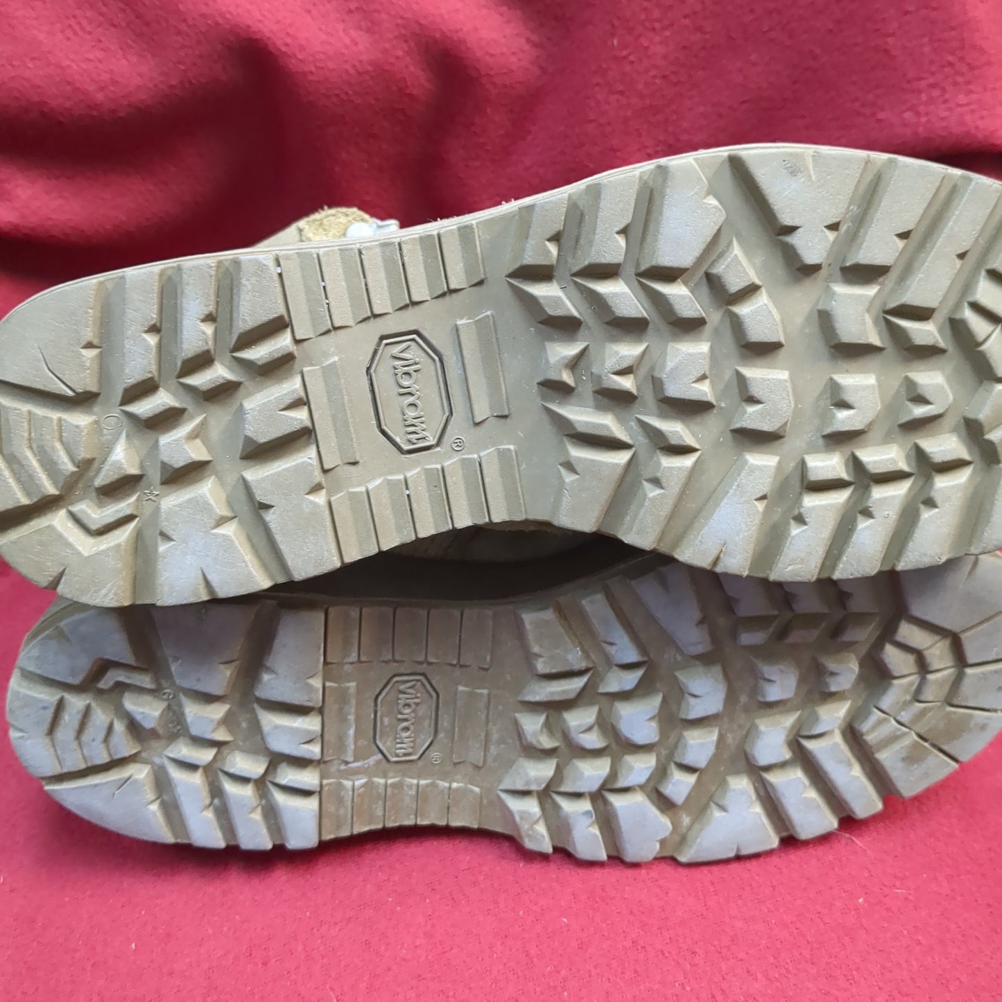 US Army 9 R Hot Weather Combat Boots Coyote 1004 Used (FA20-ALP52)