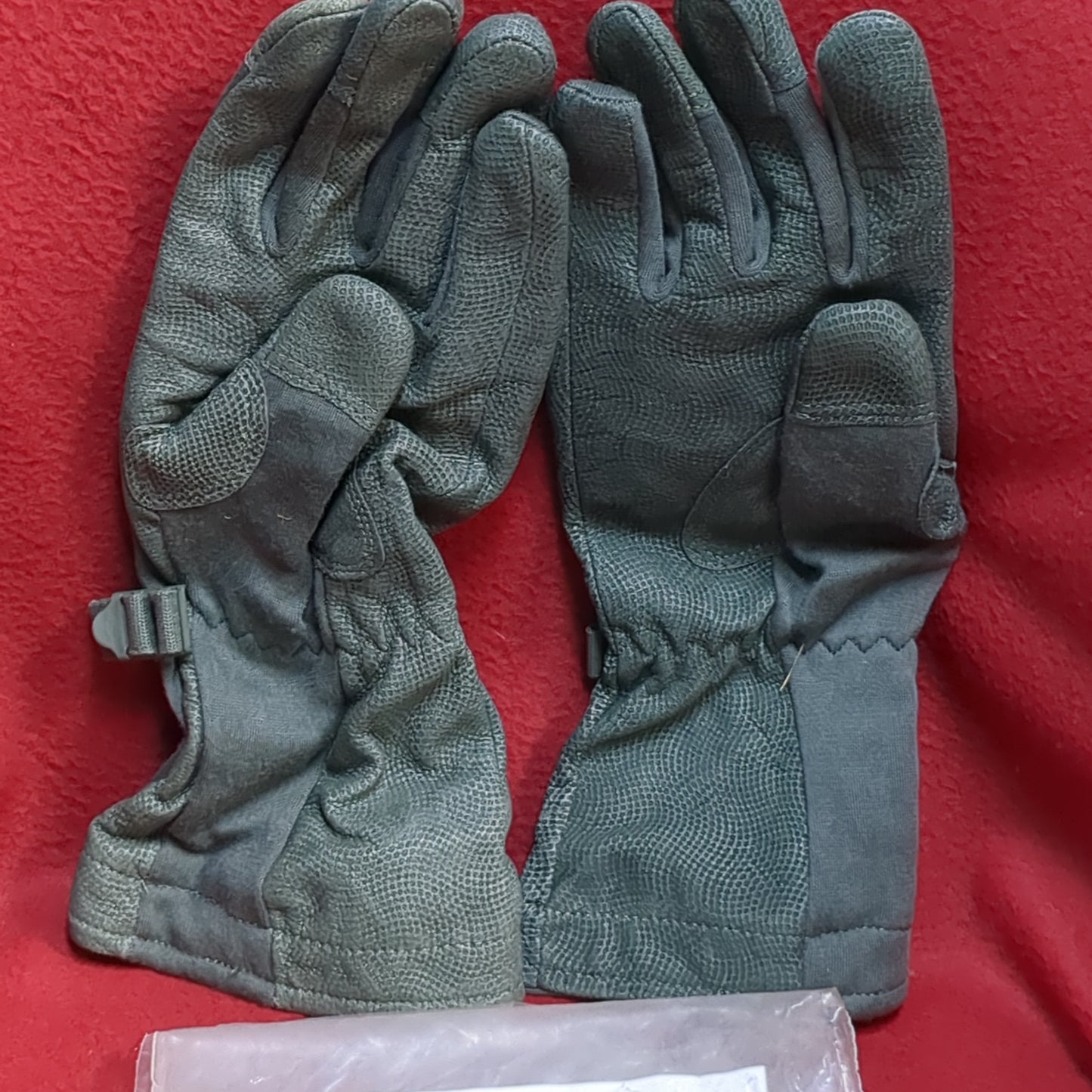 NOS US Army CWF GORE-TEX Gloves Large (cb03-GUA19)