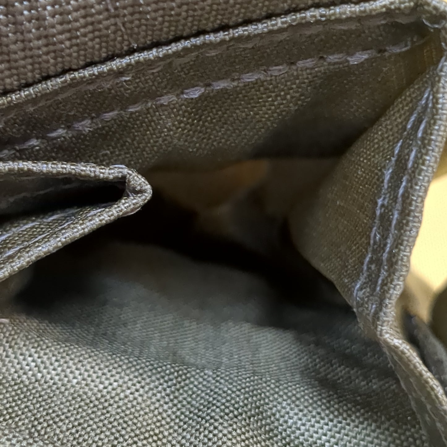 UNUSED Eagle Industries Khaki Molle Single Magazine Pouch (ca07-yam33)