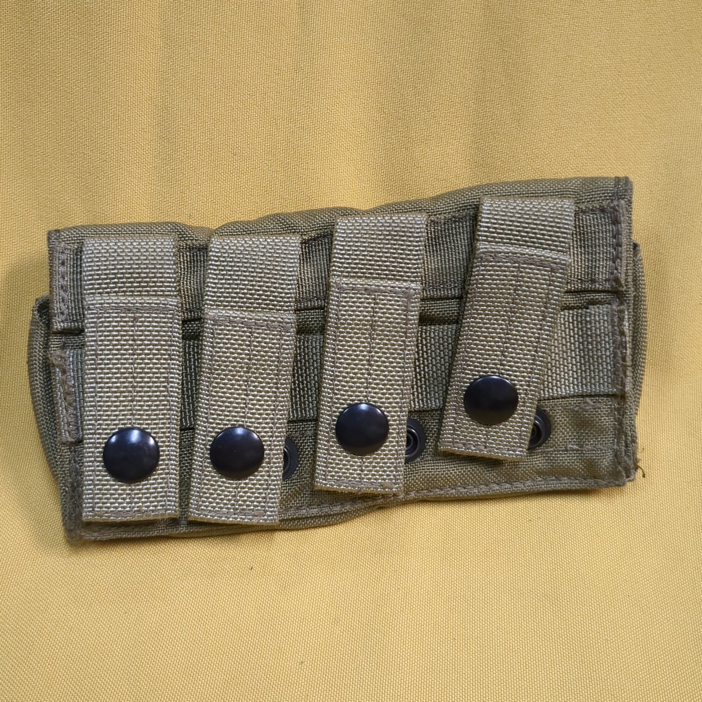 UNUSED Eagle Industries Khaki 12rd Shotgun Molle Pouch (34cr- ca2-yam45)