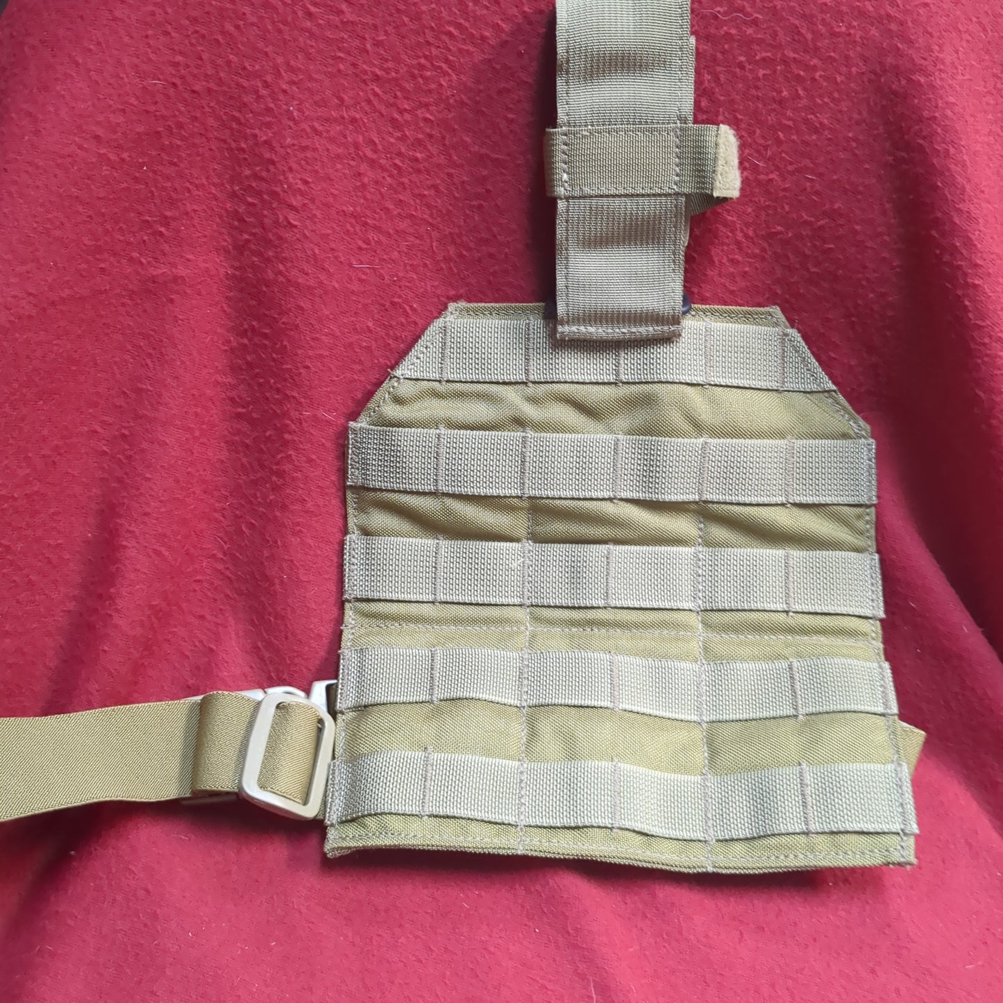 Molle Single Point Leg Panel W911GY-08-F-0090 Coyote Excellent Condition (35cr- ca3-YAM102)