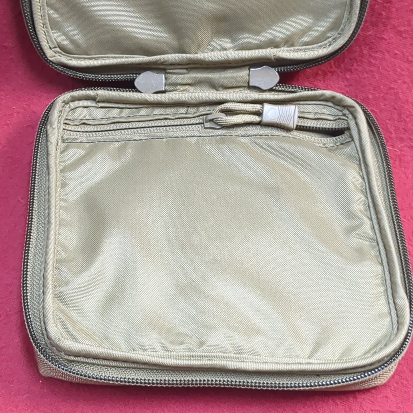 usmc coyote padded case pouch Excellent condition (34cr- ca2-yam128)