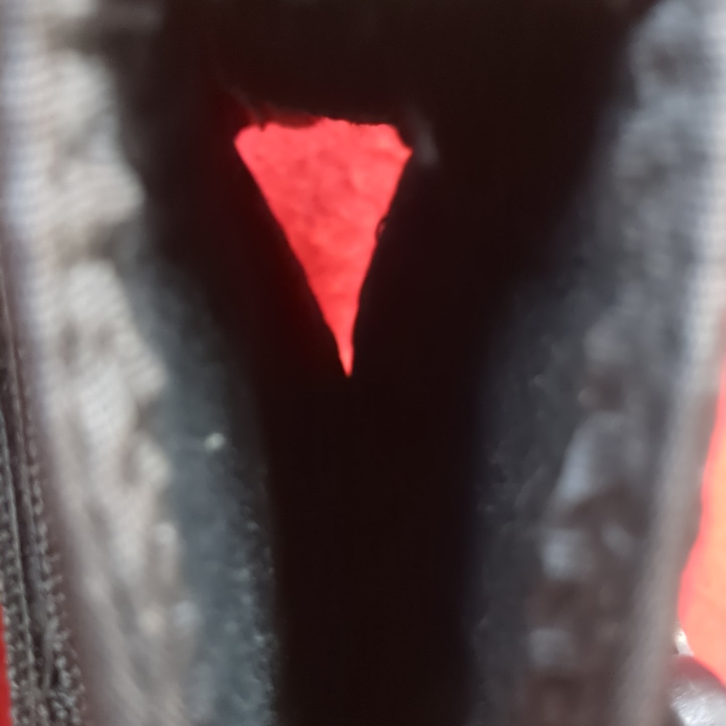 UTG right hand holster black used (31cr- ca6-enu56)