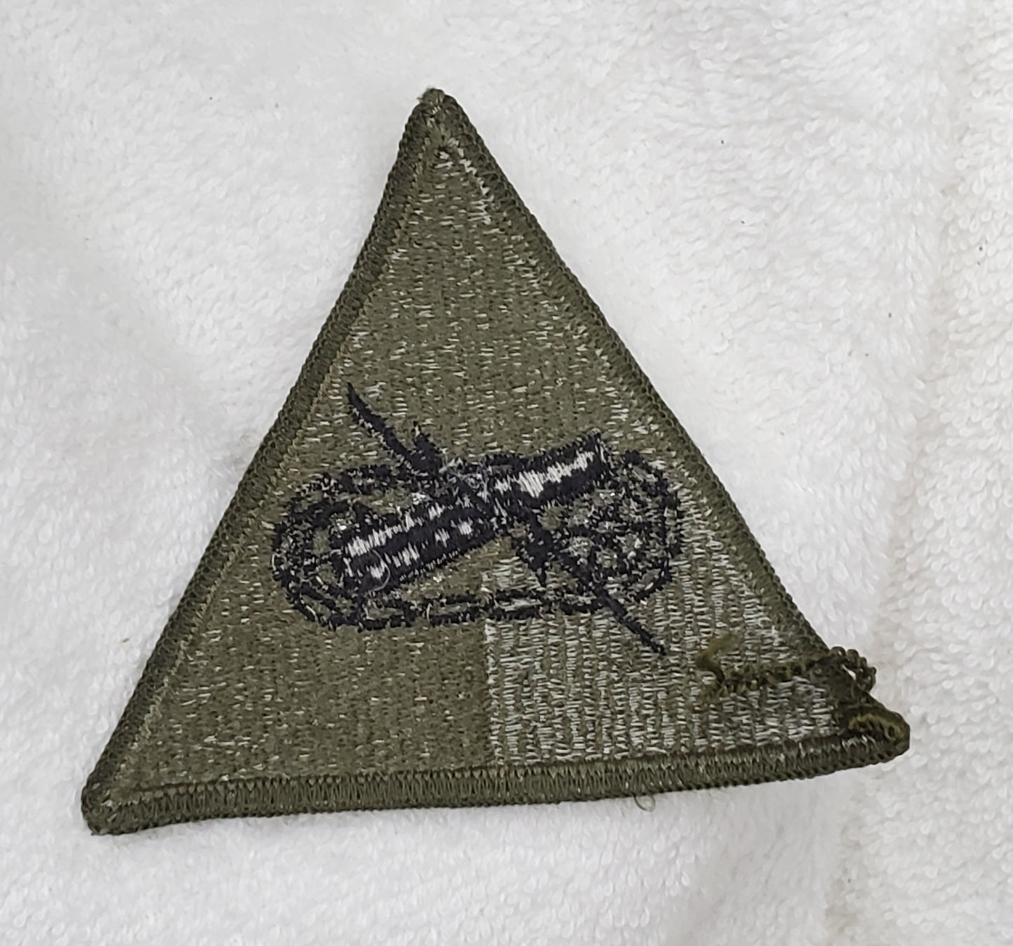US Army ARMOR SCHOOL Subdued Patch Sew On OD Black (bu09-arm)