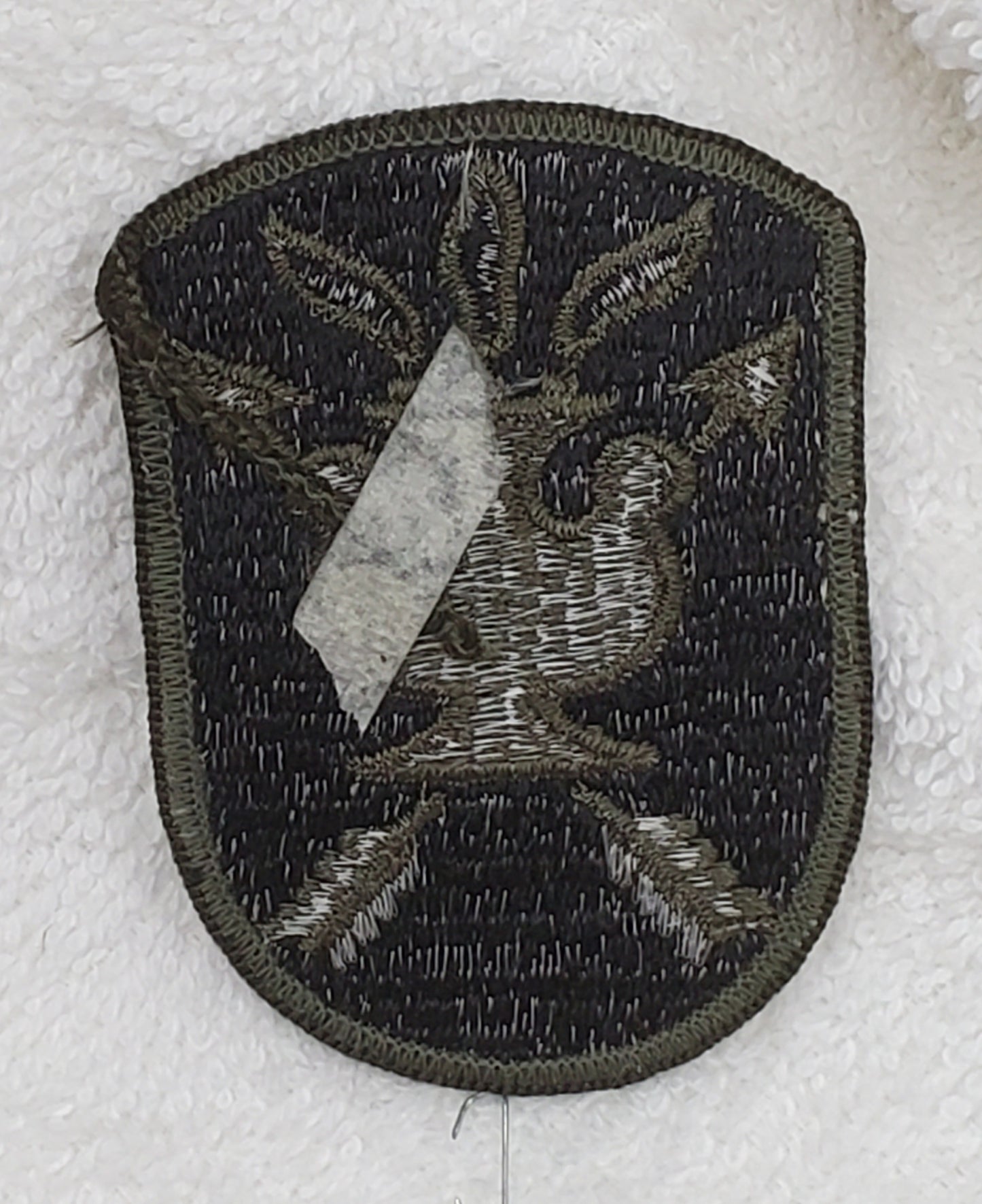 US Army JFK Special Warfare Center & School Sew on Patch Subdued OD/Black (bu09-jfk)