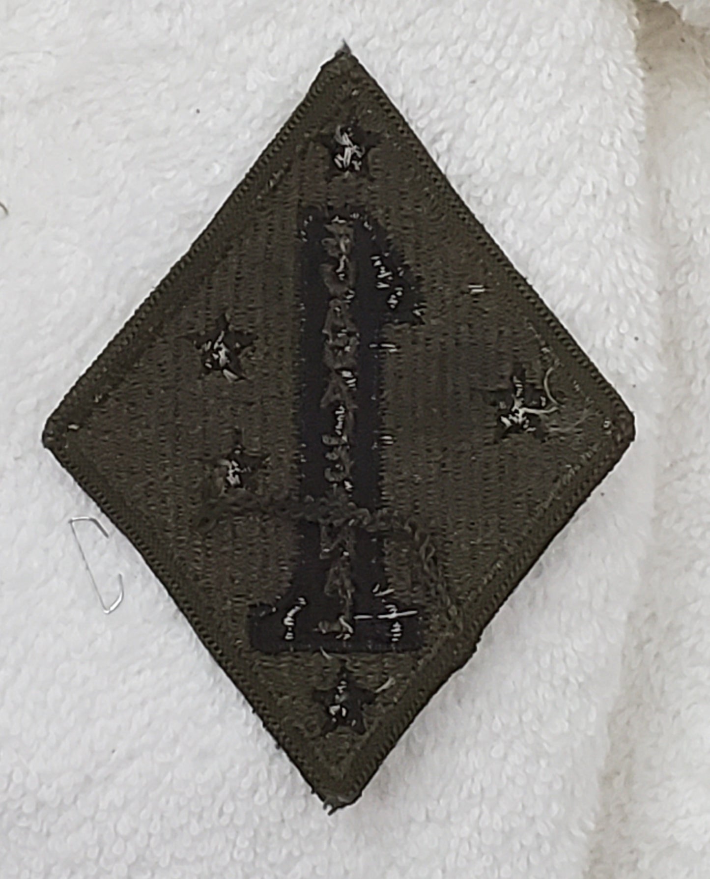 NOS USMC Marine Corps 1st Marine Division Patch Sew on Patch Subdued OD Black (bu09-BD)