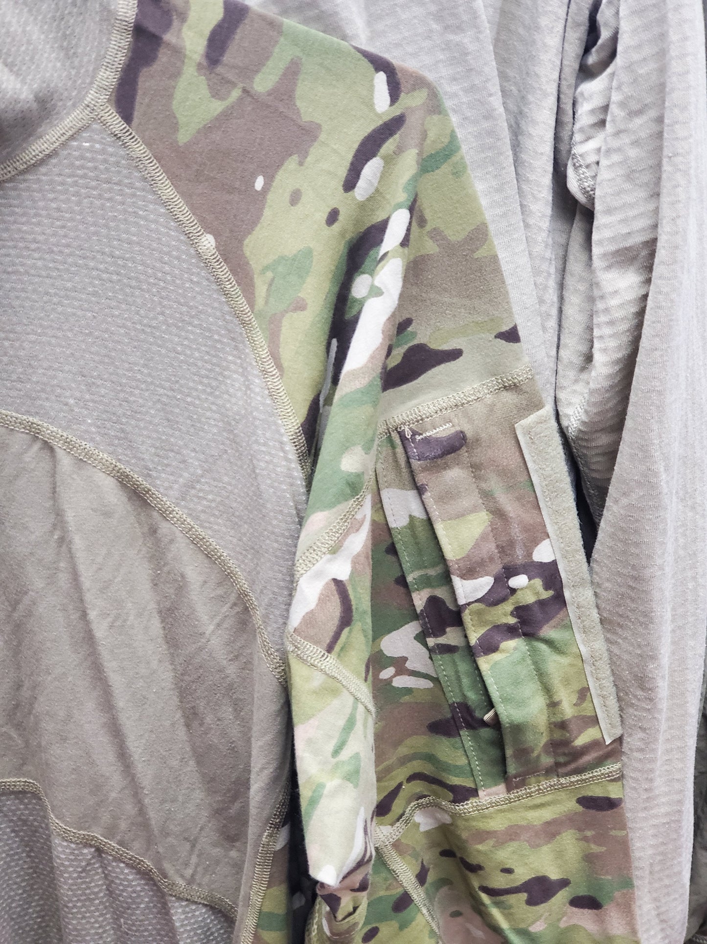 NOS US Army X-Large Turtleneck Type 1 Combat OCP Multicam FRAC Top Shirt (ca11-25jan11)