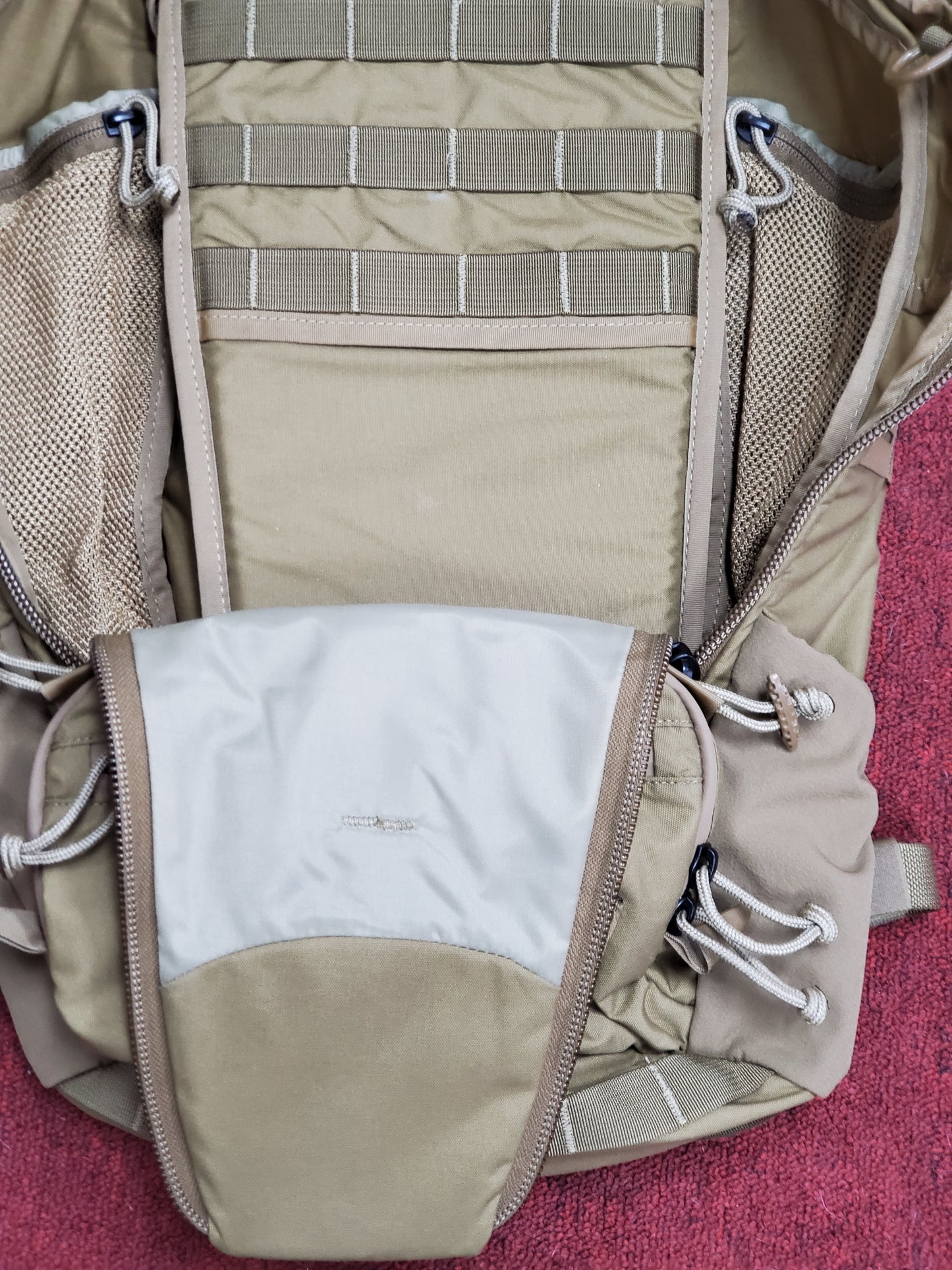 NEW - Mystery Ranch Gunfighter 24 Coyote Low-Profile Backpack (25feb17-gtt)