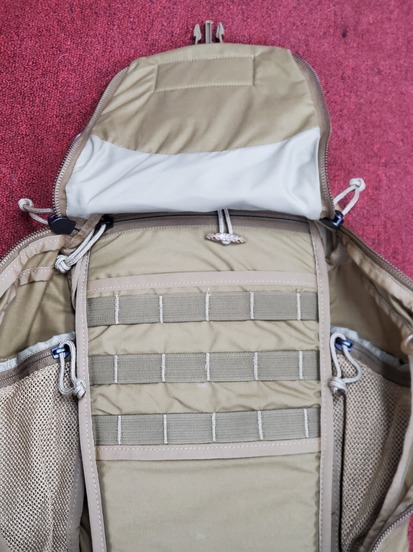 NEW - Mystery Ranch Gunfighter 24 Coyote Low-Profile Backpack (25feb17-gtt)