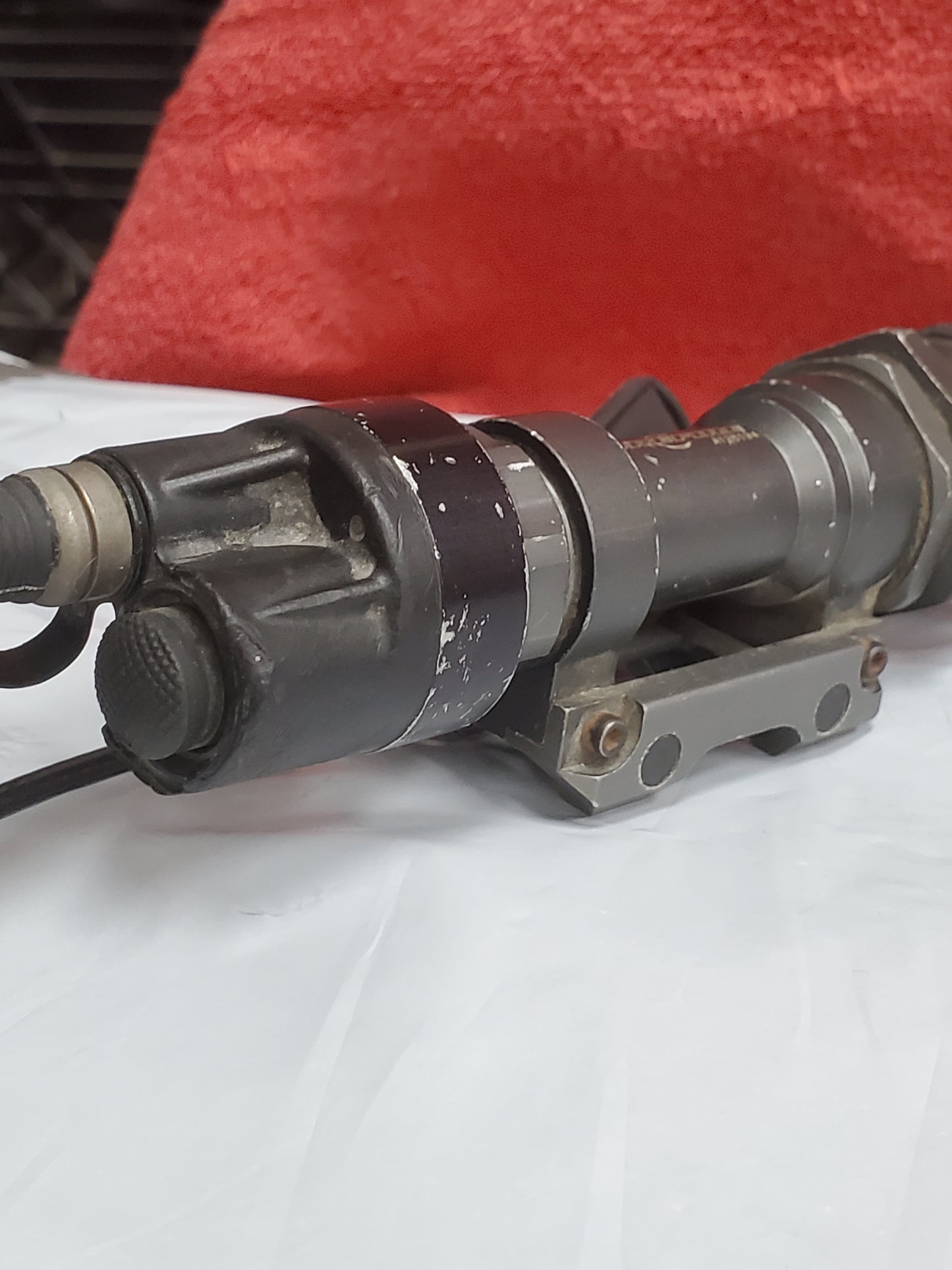 SureFire Scout Flashlight w/ Rail Mount & Pressure Switch (25feb48)