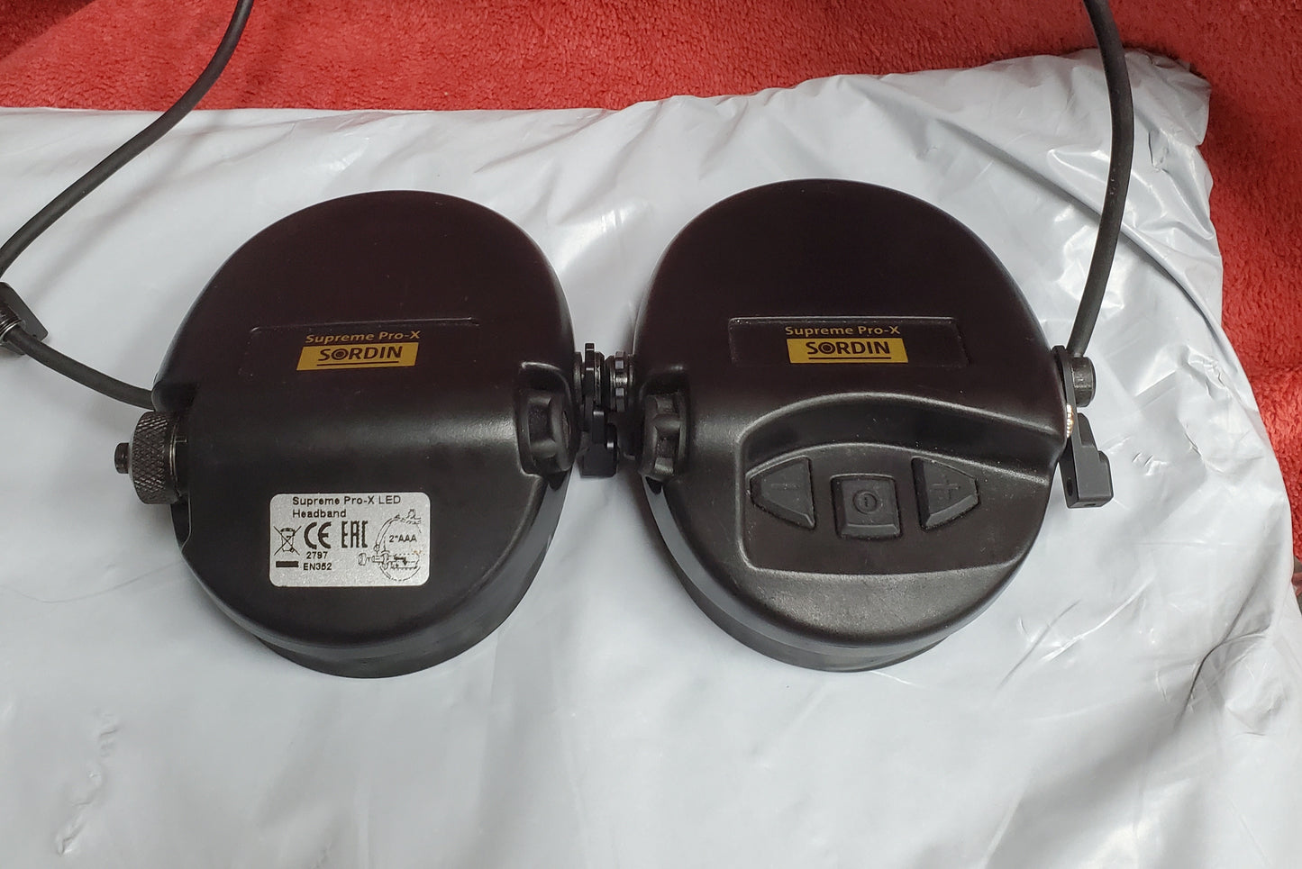 MSA SORDIN Supreme Pro-X Single Communication Headset EAR CUPS ONLY (FC02-25FEB49)