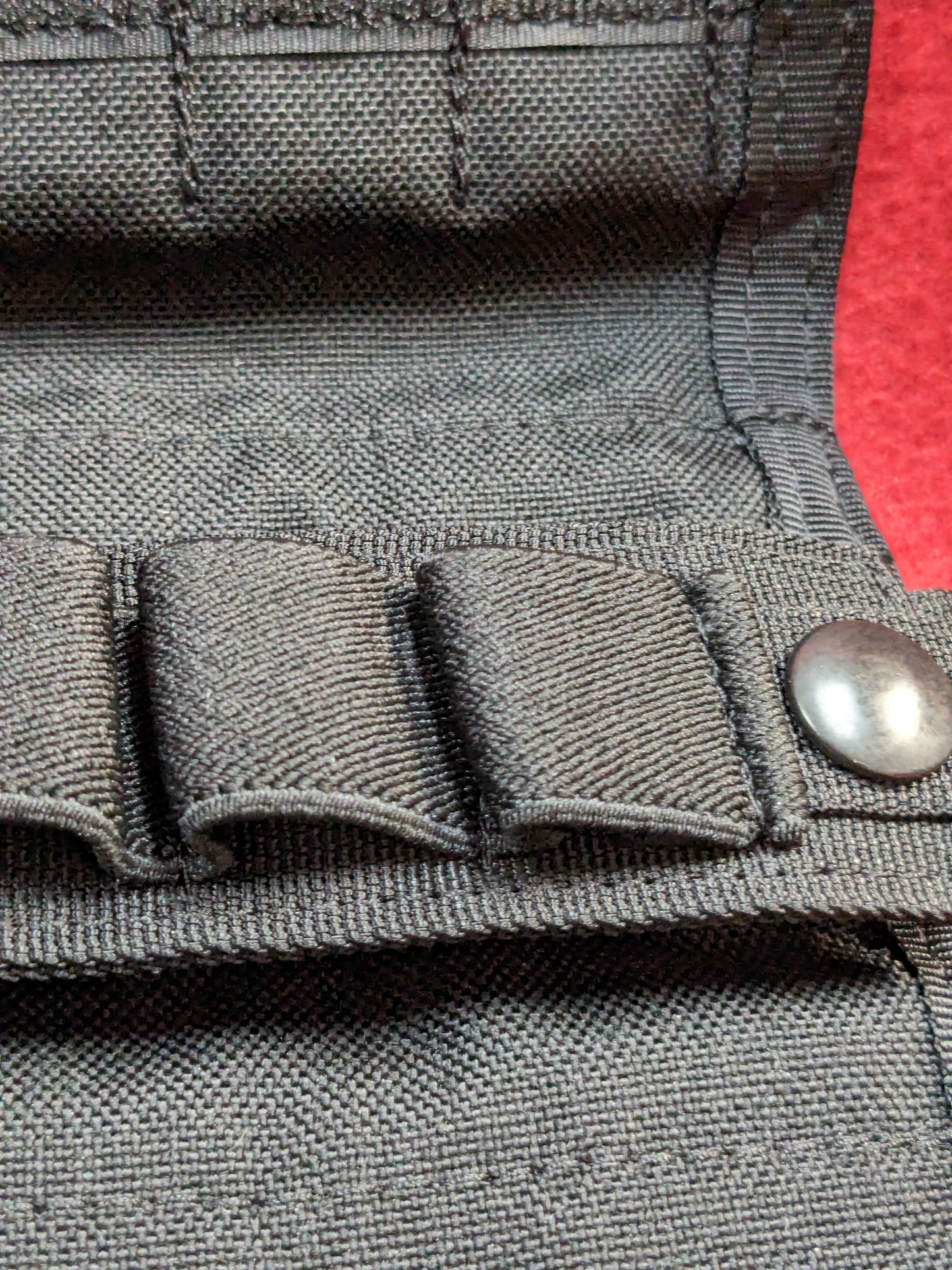 Blackhawk round cartridge pouch excellent condition (31cr- ca6-enu75)