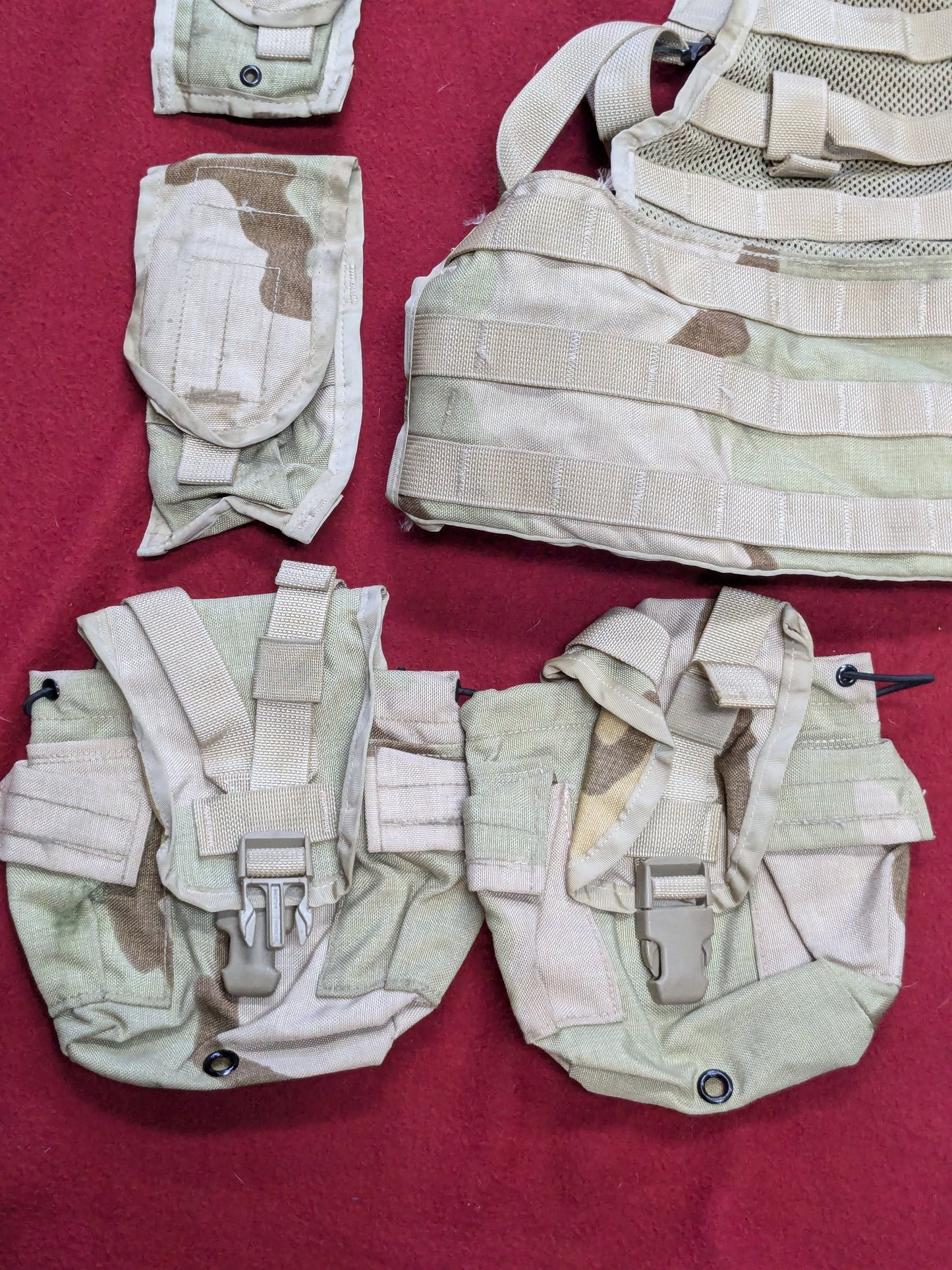 U.S. Issue Desert DCU Rifleman Set used (EB16-enu159)