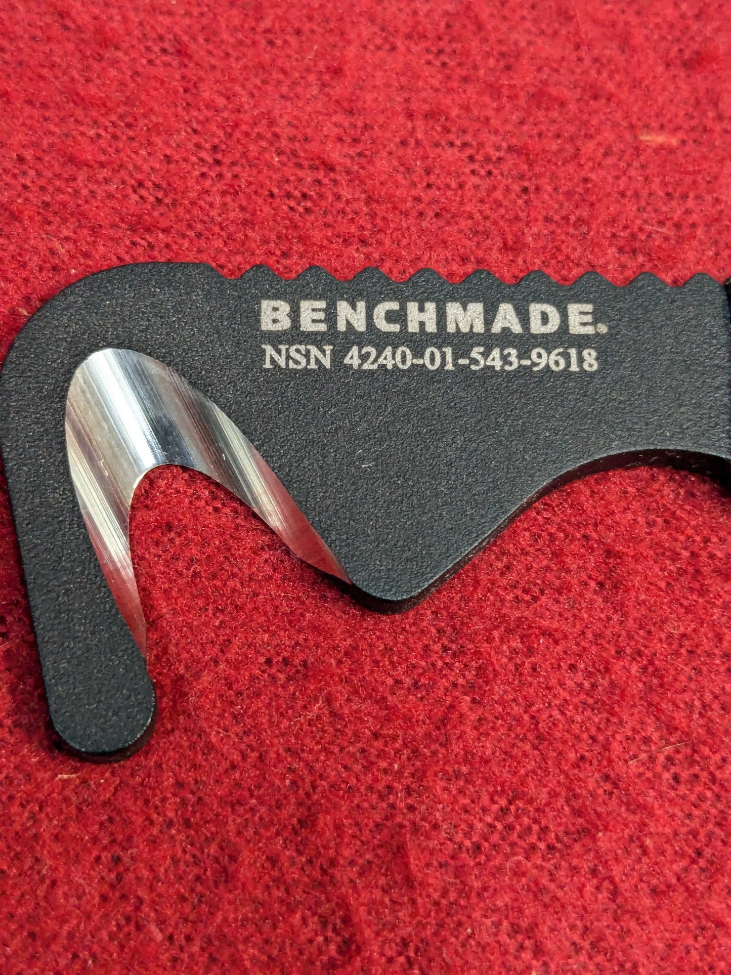 NOS benchmade seatbelt strap cutter with clips & pouch (ifak ac07-enu160)