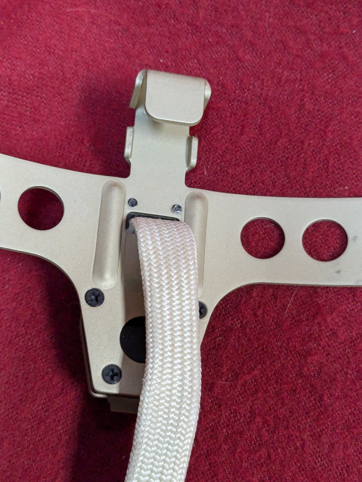 Norotos ENVG Night Vision Helmet Mount Shroud Wire AN/PSQ-20 Good Condition (bar ac04-YLU37)