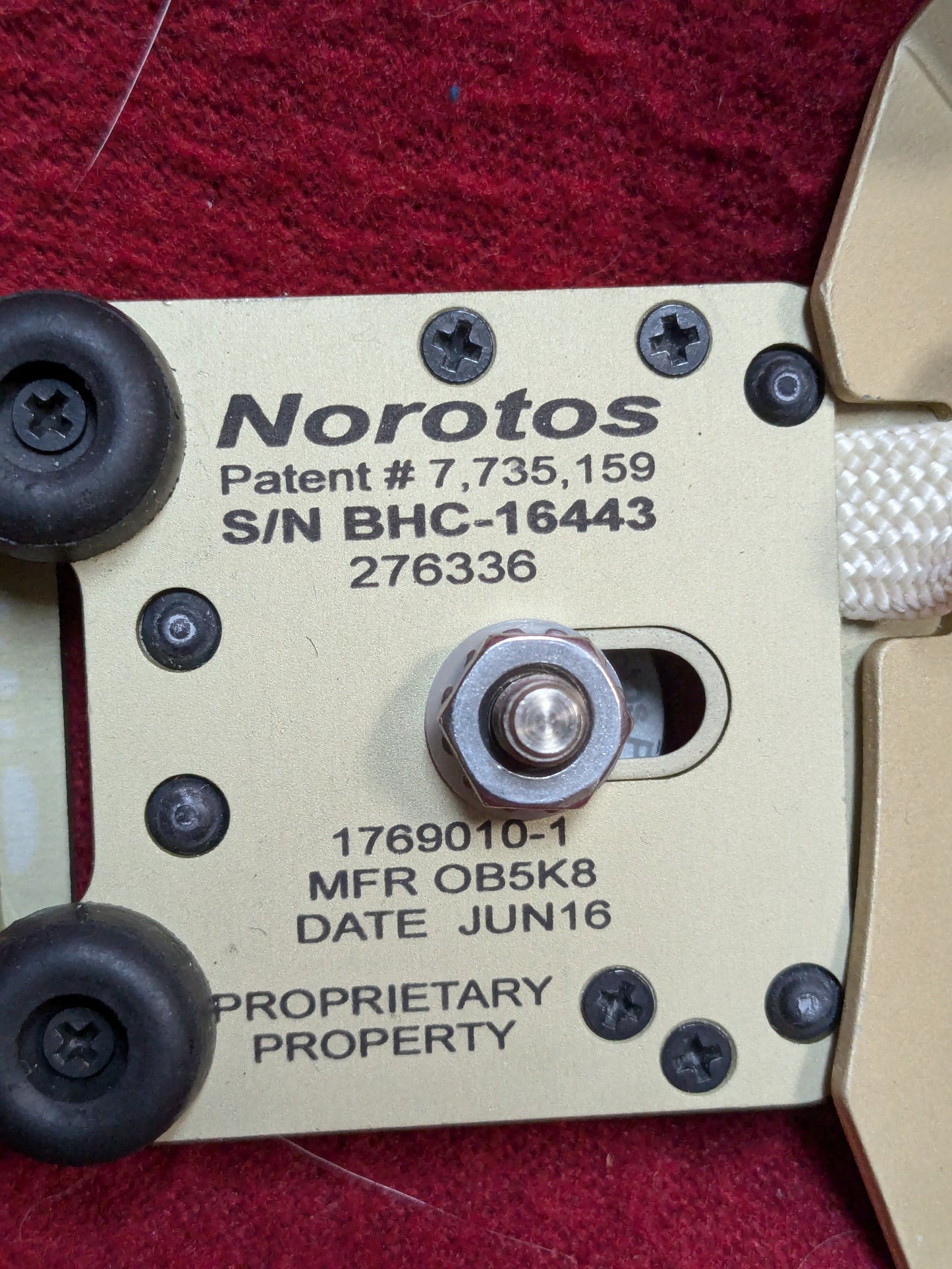 Norotos ENVG Night Vision Helmet Mount Shroud Wire AN/PSQ-20 Good Condition (bar ac04-YLU37)