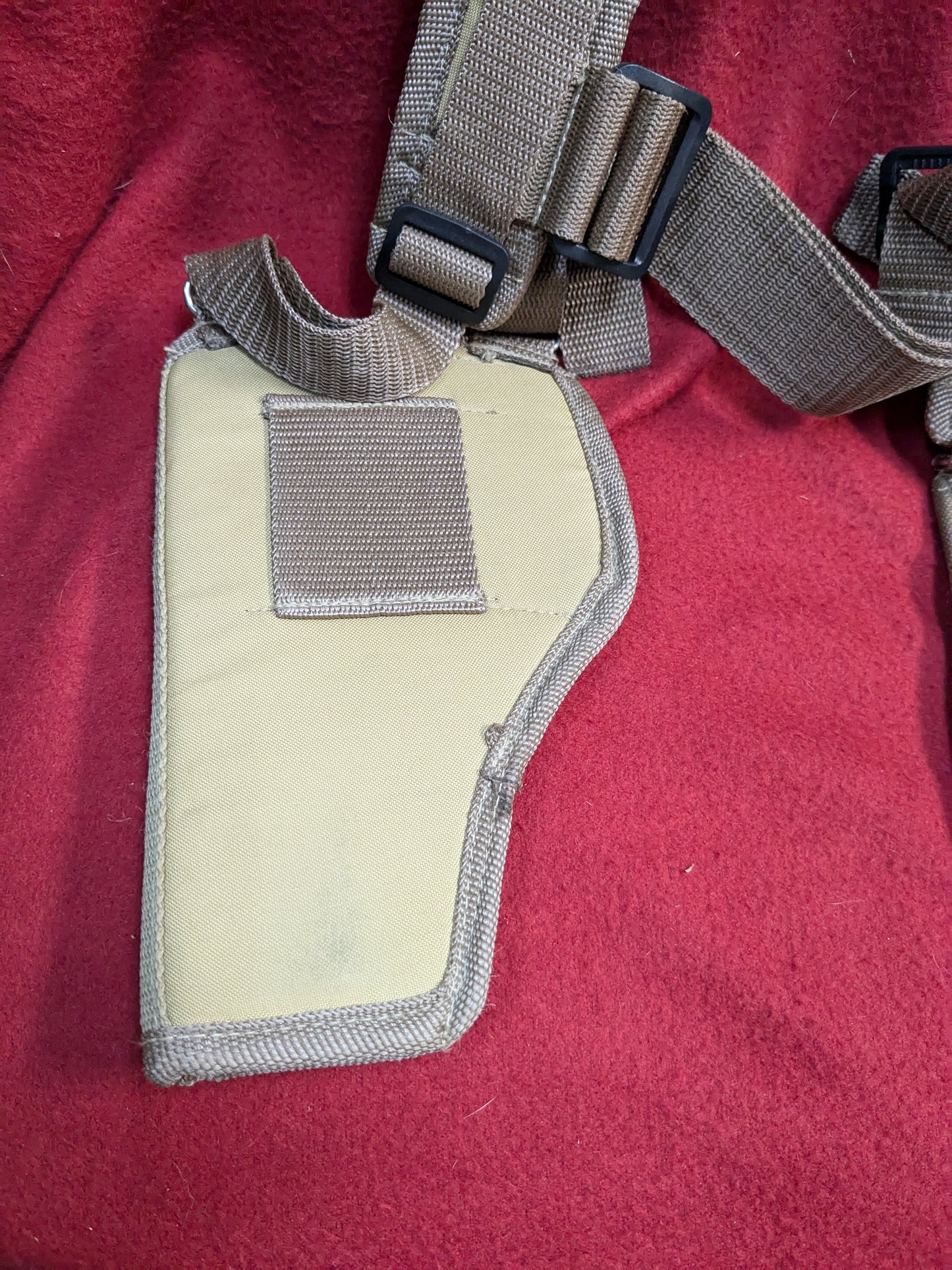 Holster Shoulders Ammo Pouch Tan Used (31cr- ca6-YLU90)