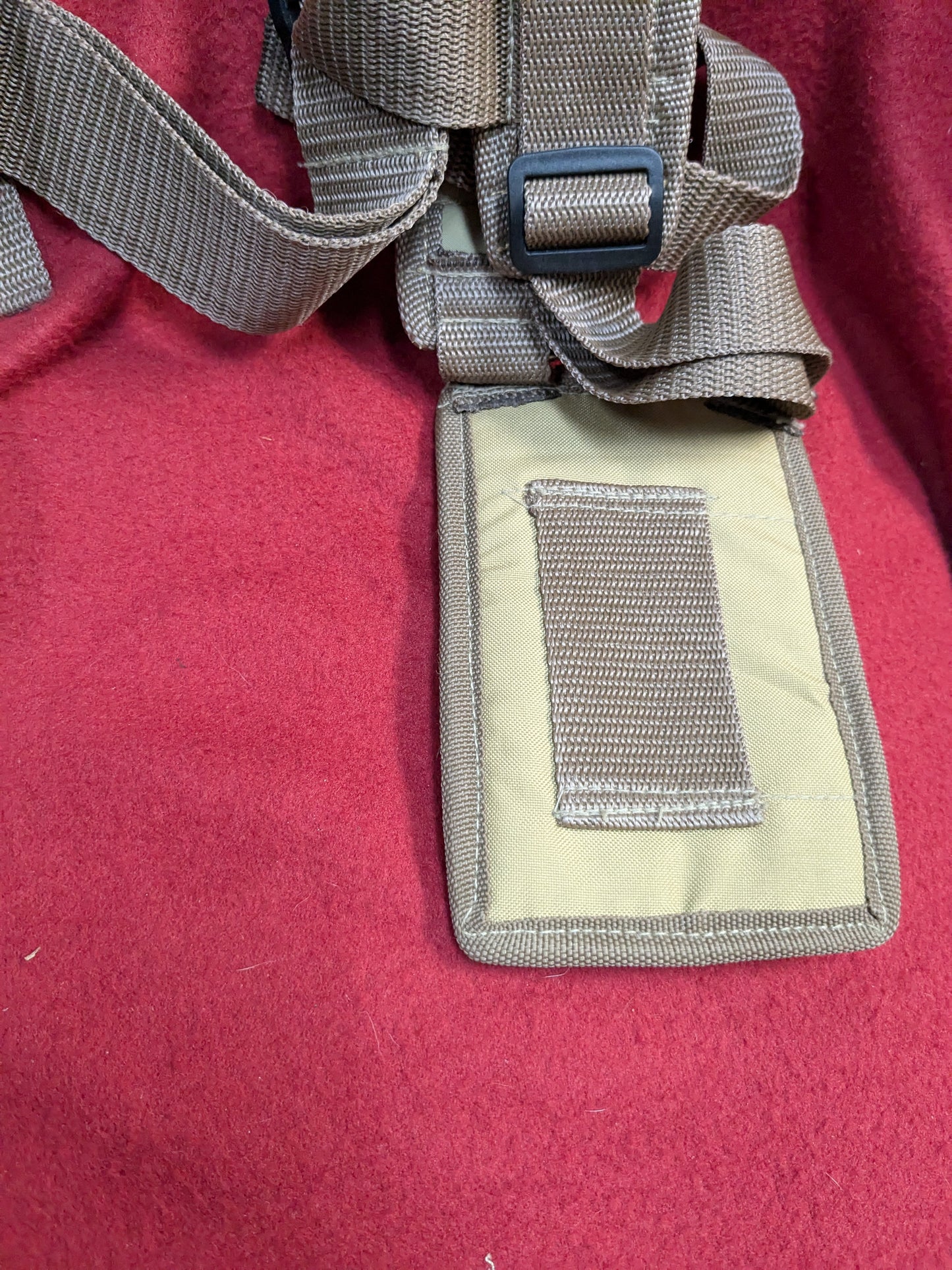 Holster Shoulders Ammo Pouch Tan Used (31cr- ca6-YLU90)