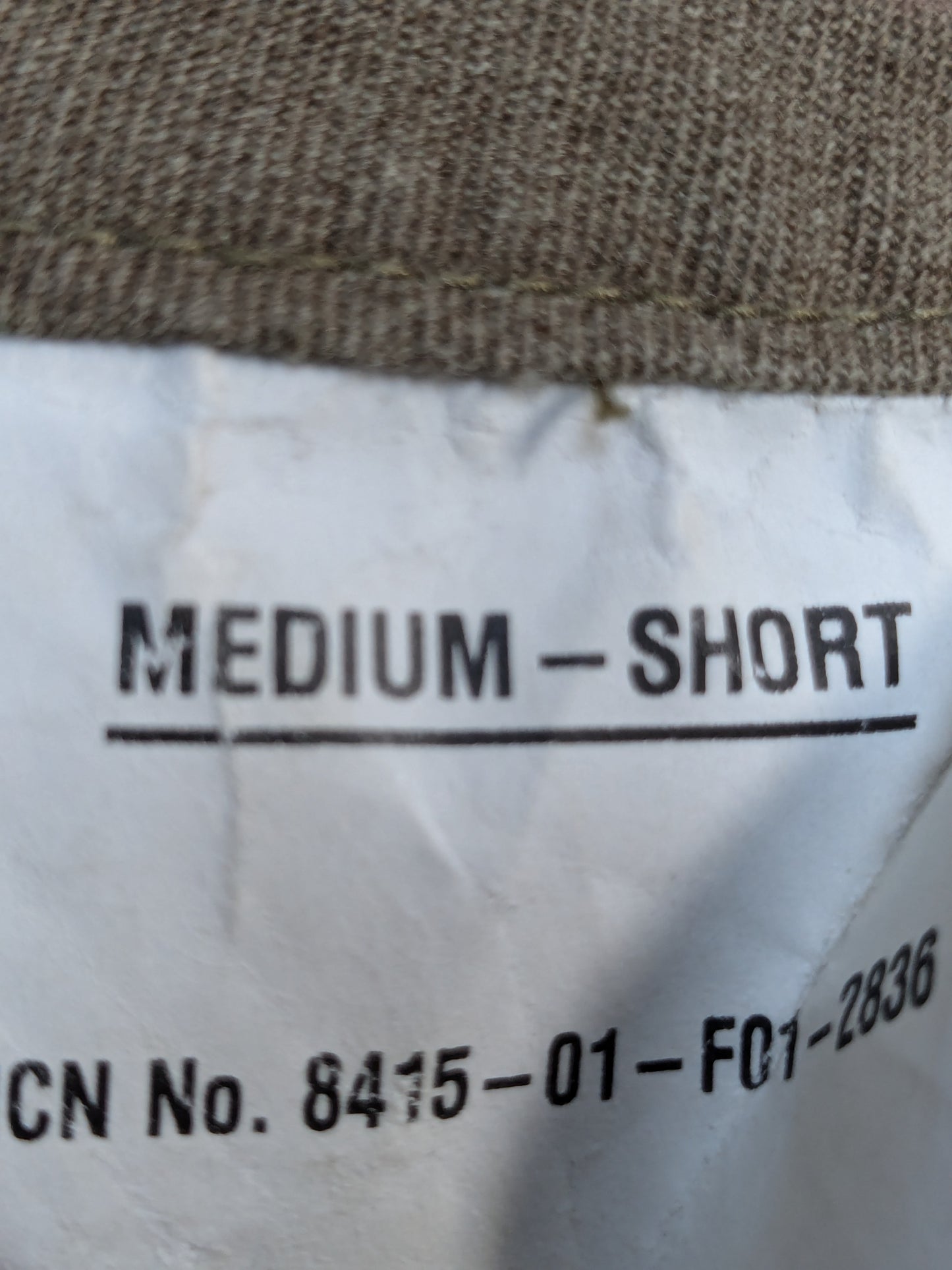 Medium Short Combat Pants with Khaki Knee Pads Protective Tactical Assault Used (db09-apg10)