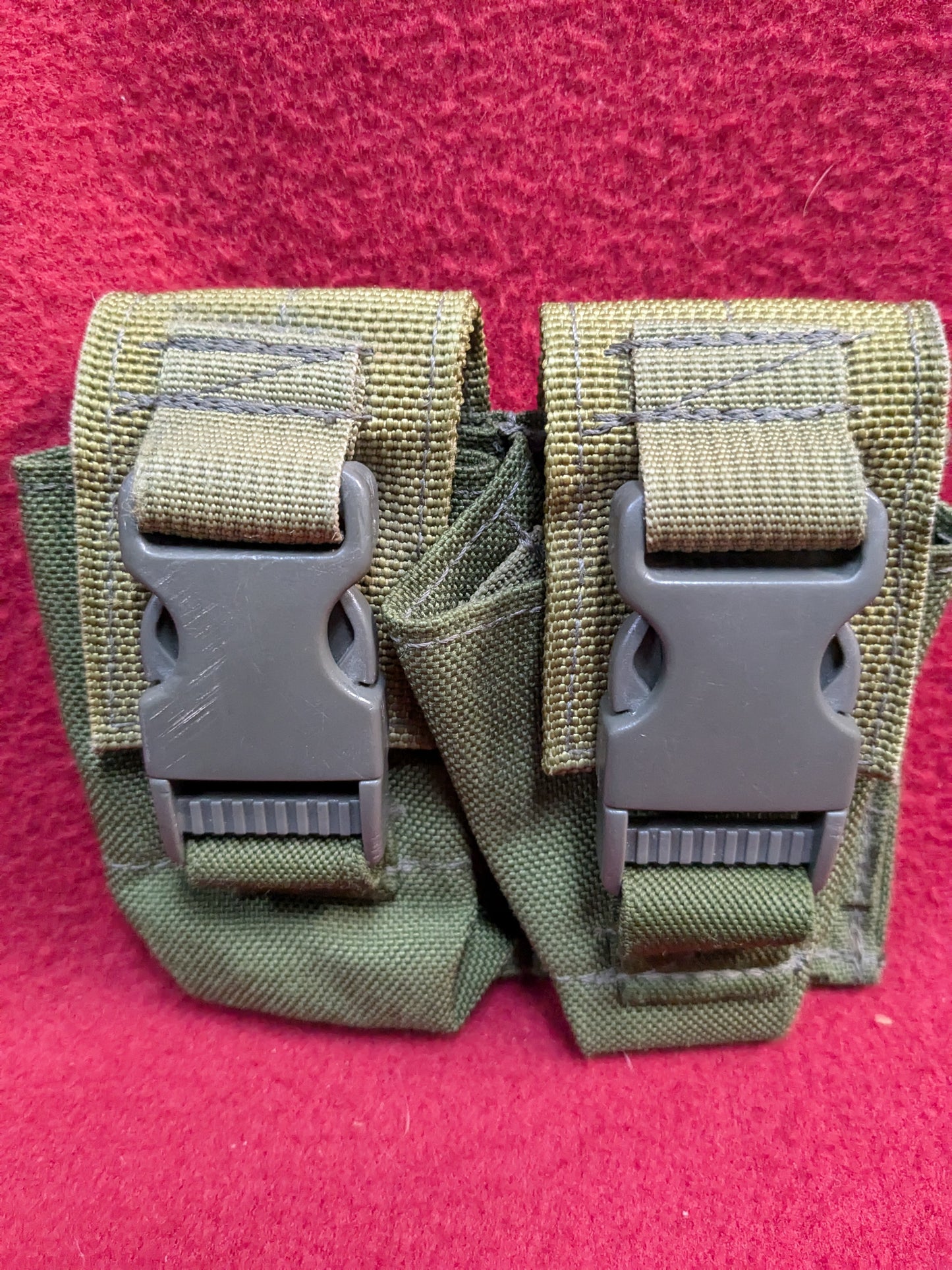 BDS Double 40MM Grenade Pouch MOLLE Good OD/Coyote Good Condition (35cr- ca3-YLU153)