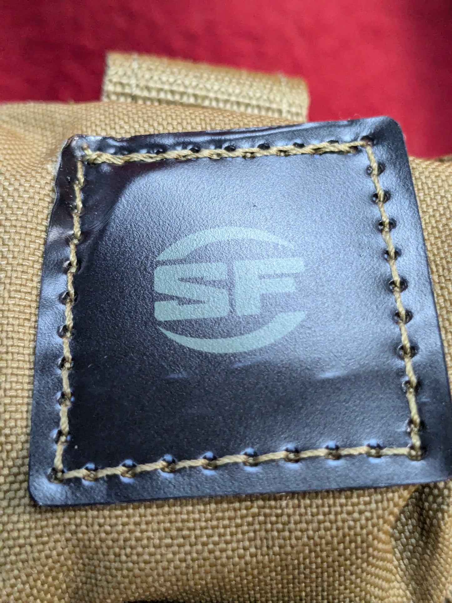 Surefire Coyote Suppressor Pouch DWG Coyote MOLLE Used (36cr- ca4-YLU196)