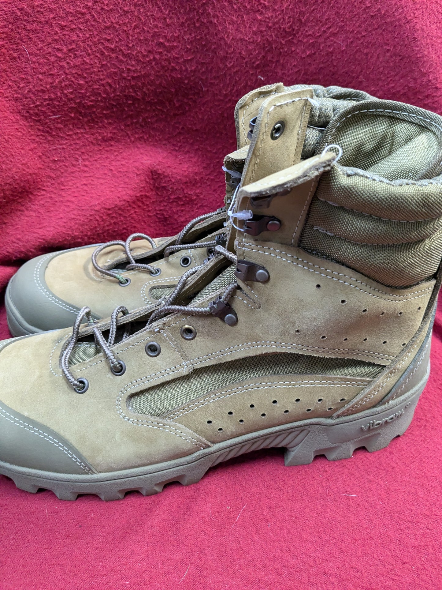US Army Bates 12 R E03612C Deployment Mountain Combat Boots Excellent condition (39cr- cb12-GUA81)