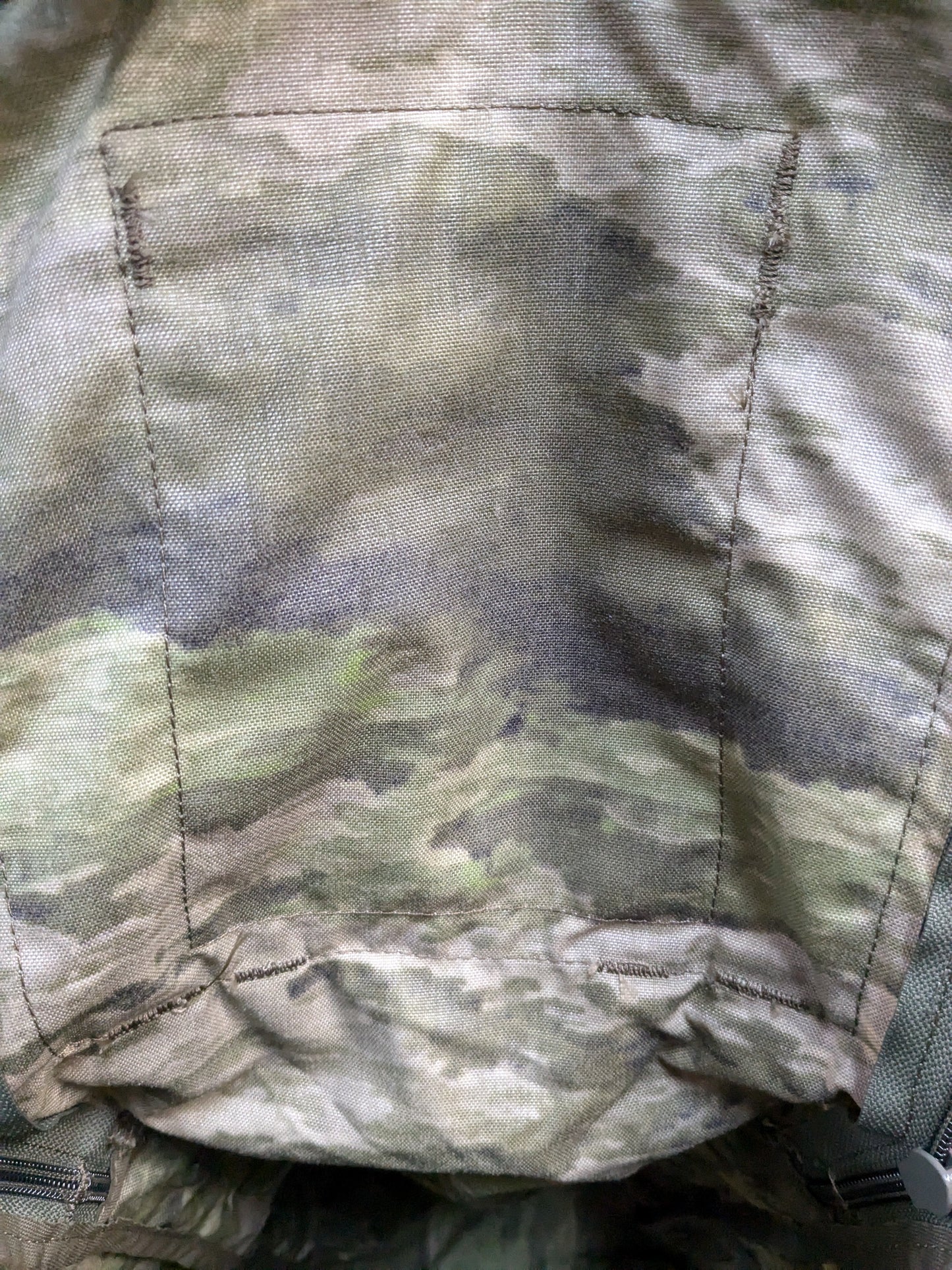 Mayflower Velocity Systems A-TACS Camo 30L Summit Pack Excellent Condition ATACS (BA04-GUA116)