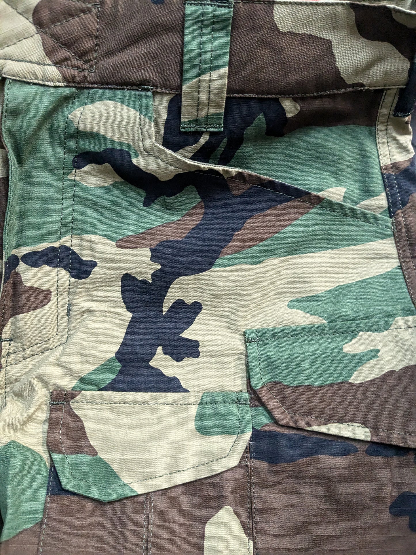 NOS OPS Ur-Tactical Lissom Tactical Shorts M81-Woodland Camo size: 34 (fa12-PET08)