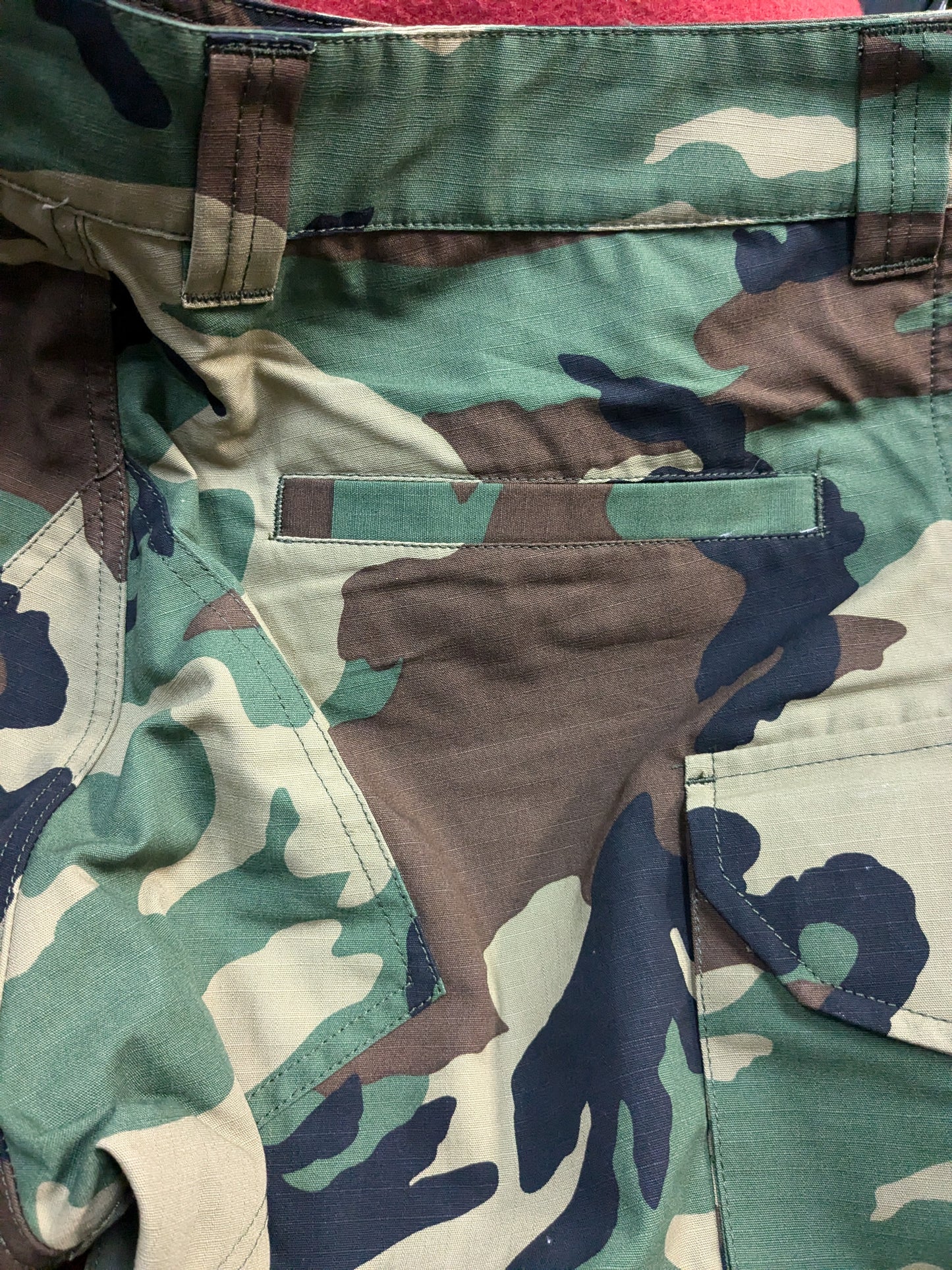 NOS OPS Ur-Tactical Lissom Tactical Shorts M81-Woodland Camo size: 34 (fa12-PET08)