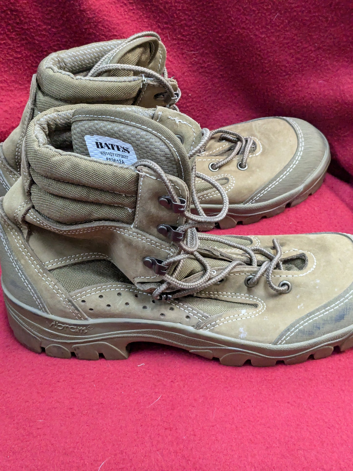 US Army Bates 9 R E03612A Deployment Mountain Combat Boots Excellent Condition (39cr- cb12-PET32)
