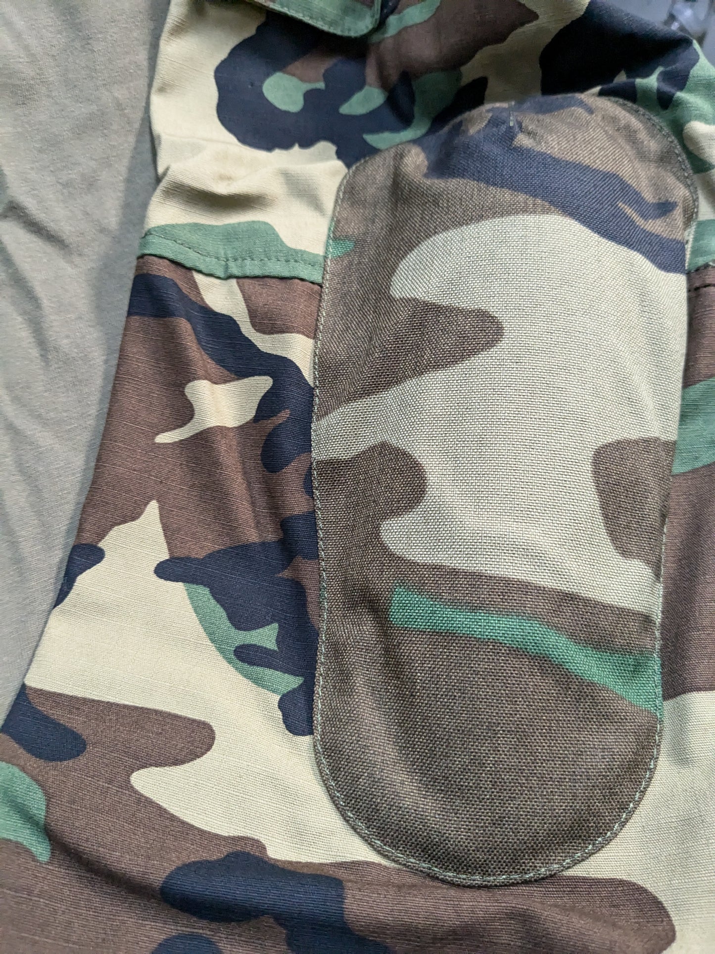 OPS Ur-Tactical GEN 3 IMPROVED DIRECT ACTION SHIRT W/ Elbow Pads Woodland Large Excellent Condition (fa12-PET33)