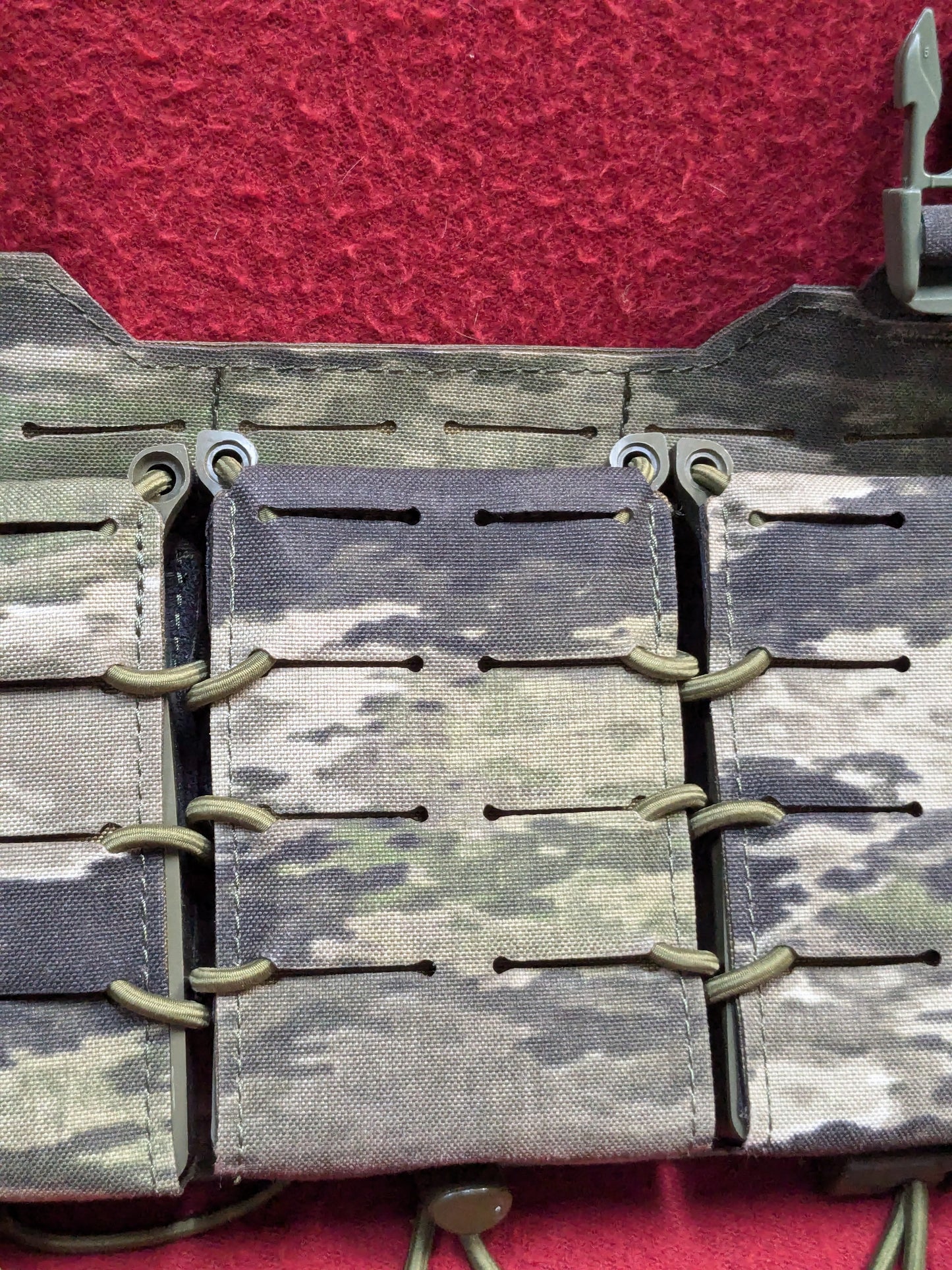 Templars Gear CPC Standard Front Panel GEN4 W/ 3 Single Mag Holders Excellent Condition (30cr- ca5-PET66)