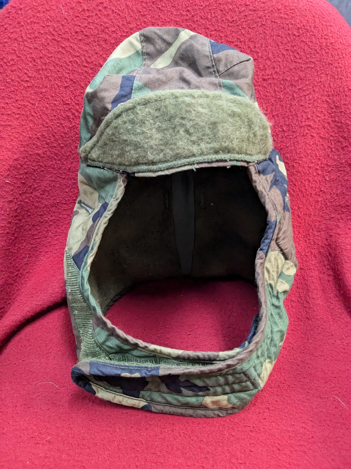 US Army Woodland BDU Pattern Size 7 1/4 HELMET LINER INSULATED PILE CAP Extreme Cold Weather Excellent Condition (fa12-PET80)