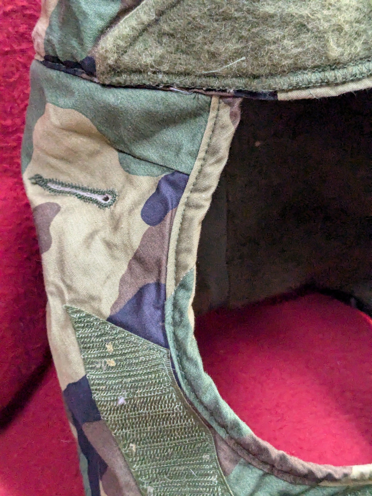 US Army Woodland BDU Pattern Size 7 1/4 HELMET LINER INSULATED PILE CAP Extreme Cold Weather Excellent Condition (fa12-PET80)