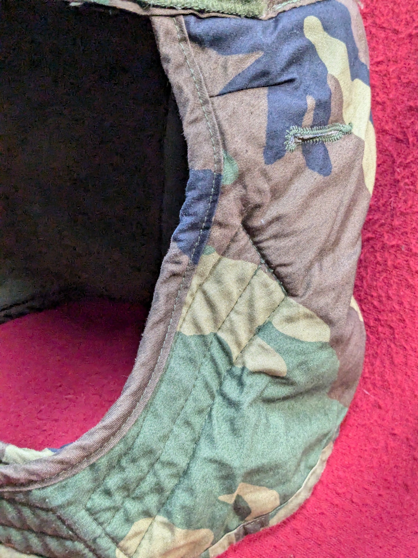 US Army Woodland BDU Pattern Size 7 1/4 HELMET LINER INSULATED PILE CAP Extreme Cold Weather Excellent Condition (fa12-PET80)
