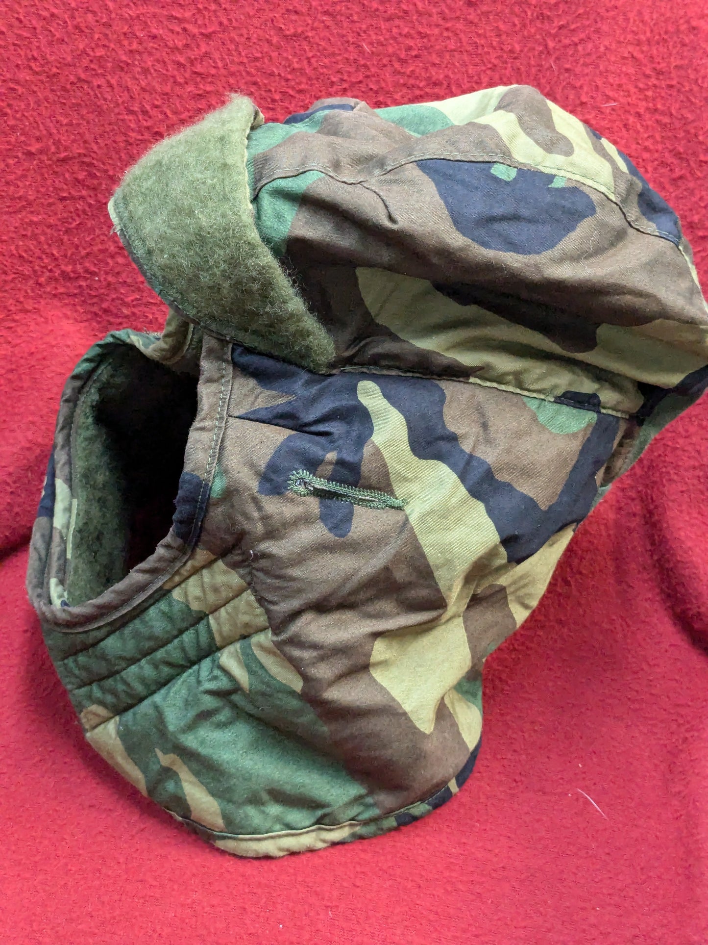 US Army Woodland BDU Pattern Size 7 1/4 HELMET LINER INSULATED PILE CAP Extreme Cold Weather Excellent Condition (fa12-PET80)