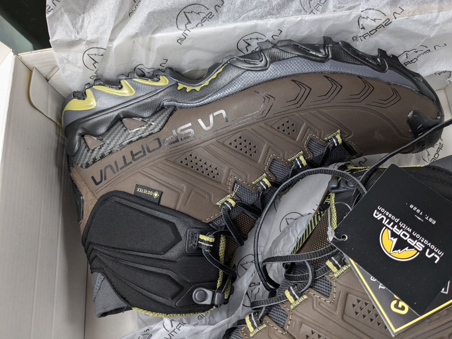 New 10R La Sportiva Ultra Raptor II Boots (ws-25jan13)