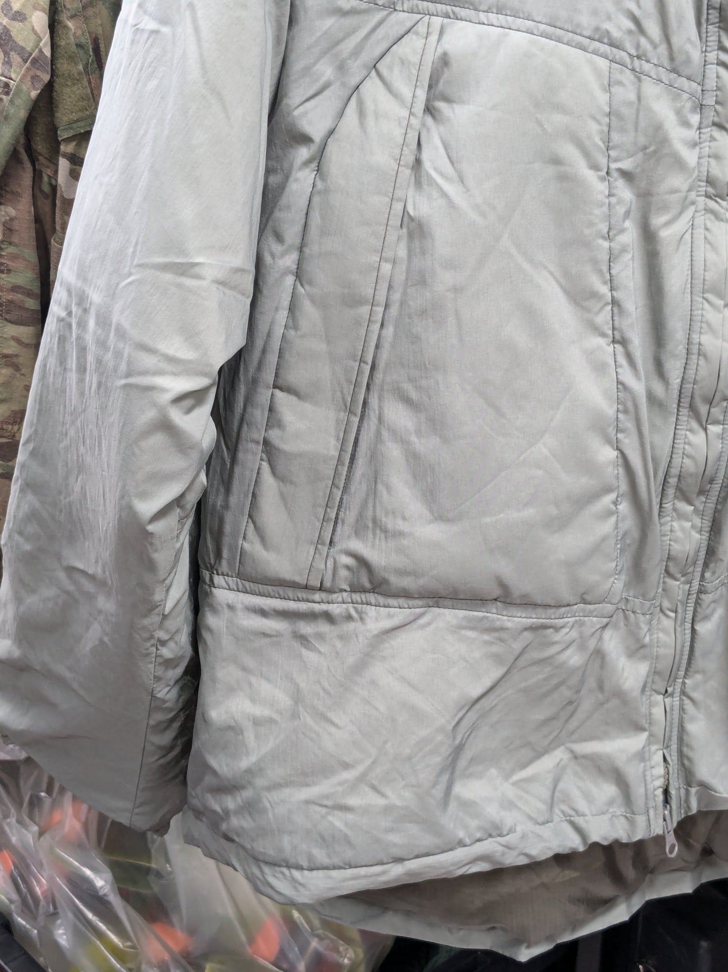 NOS Halys Primaloft Level 7 Parka ECWS Medium Marshmellow Jacket (AA07S-25APR64)
