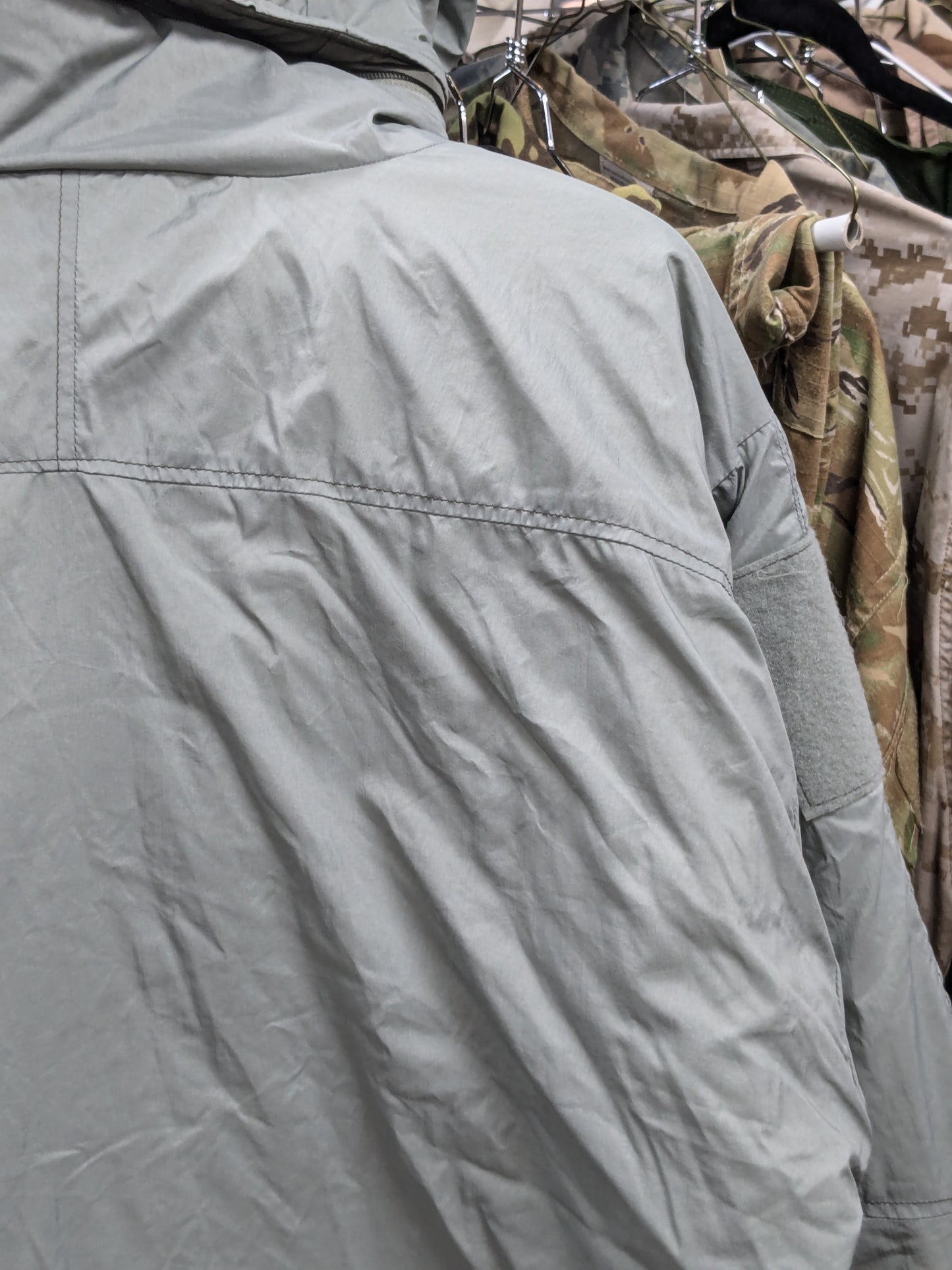 NOS Halys Primaloft Level 7 Parka ECWS Medium Marshmellow Jacket (AA07S-25APR64)