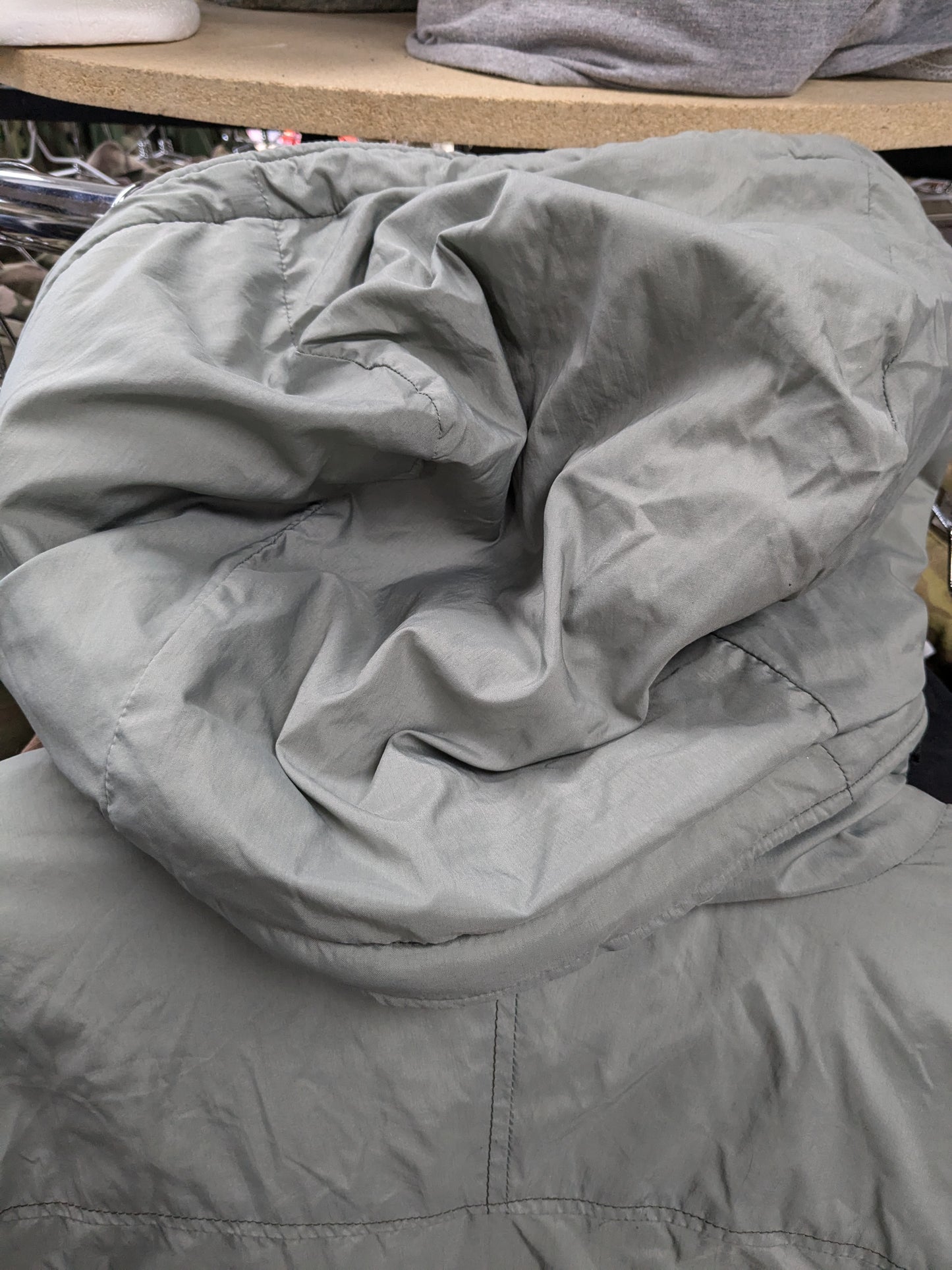 NOS Halys Primaloft Level 7 Parka ECWS Medium Marshmellow Jacket (AA07S-25APR64)