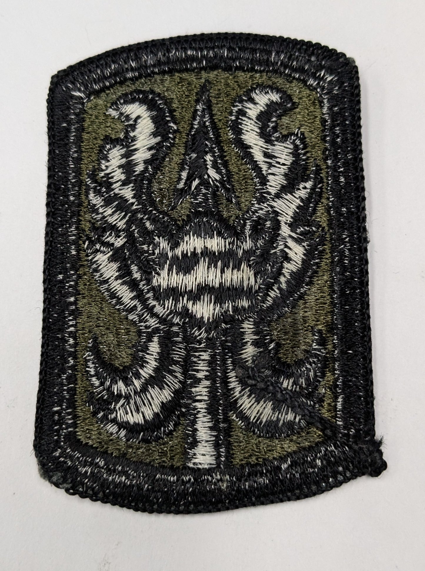 US Army 199th Infantry Brigade Patch Velcro Subdued Black OD (bu09-199BDE)