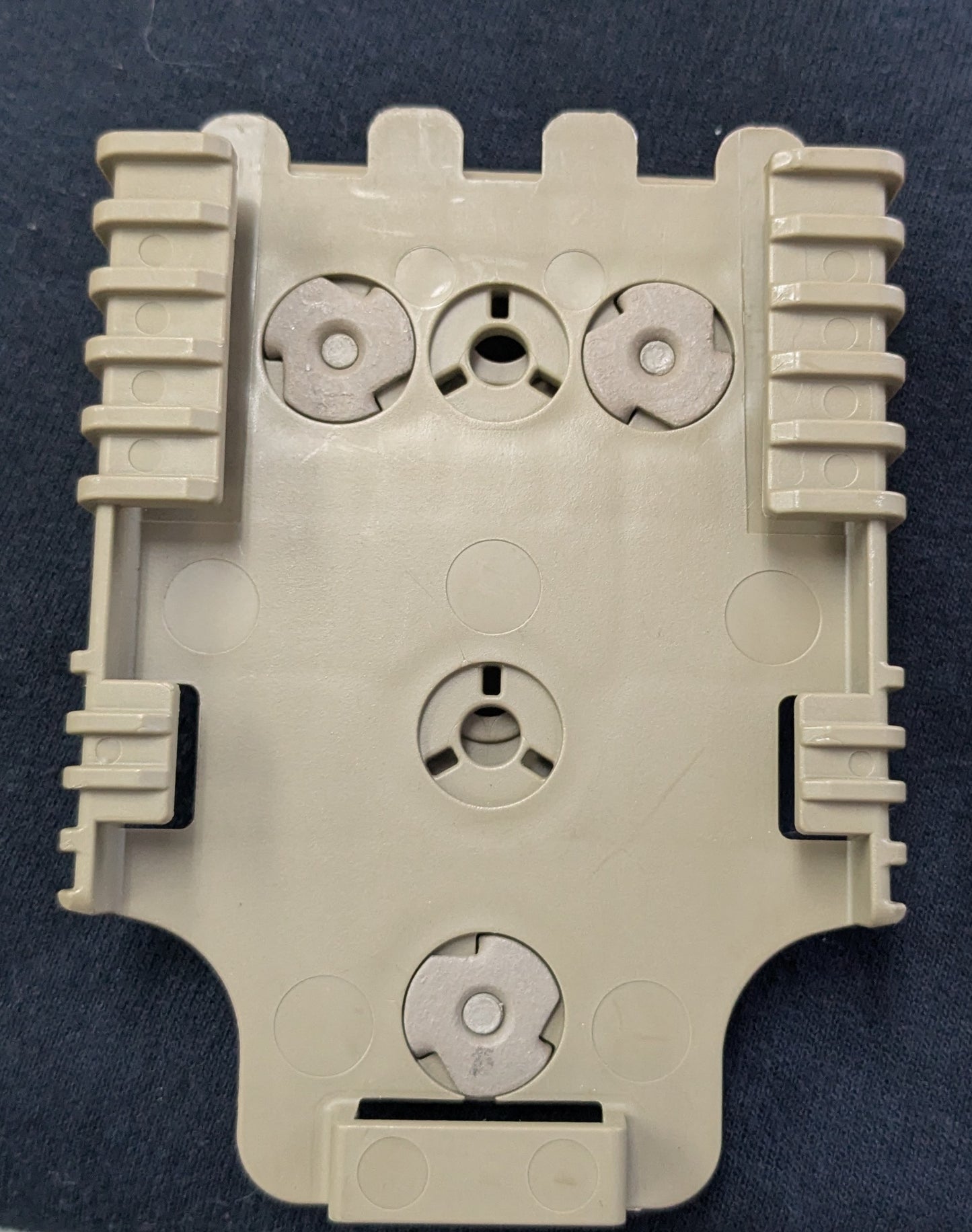 Safariland 745BL Clip-On Belt Loop Coyote (db11-745BL)