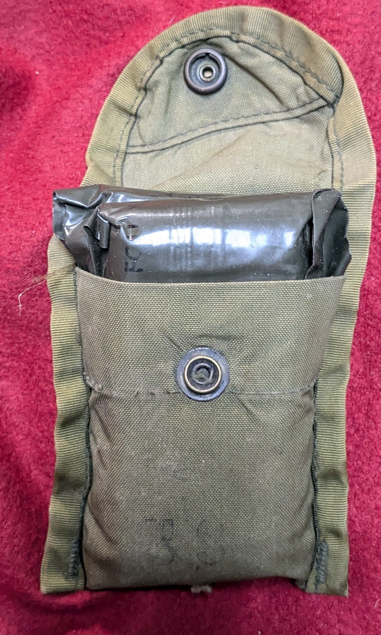 US Military Camouflaged Field First Aid Dressing Pouch, 2 Unopened 4x7" Bandages (CB01-25APR51)