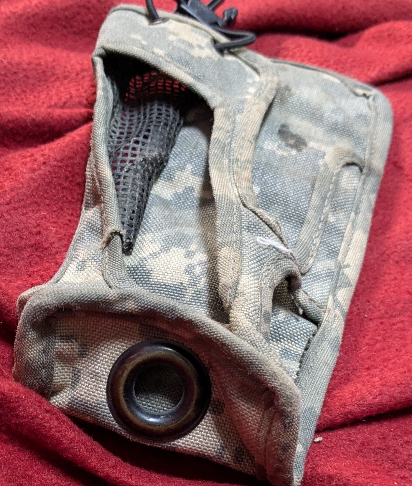 GENERAL DYNAMICS Camo Rifleman Radio Pouch ACU (ab09-25APR75)
