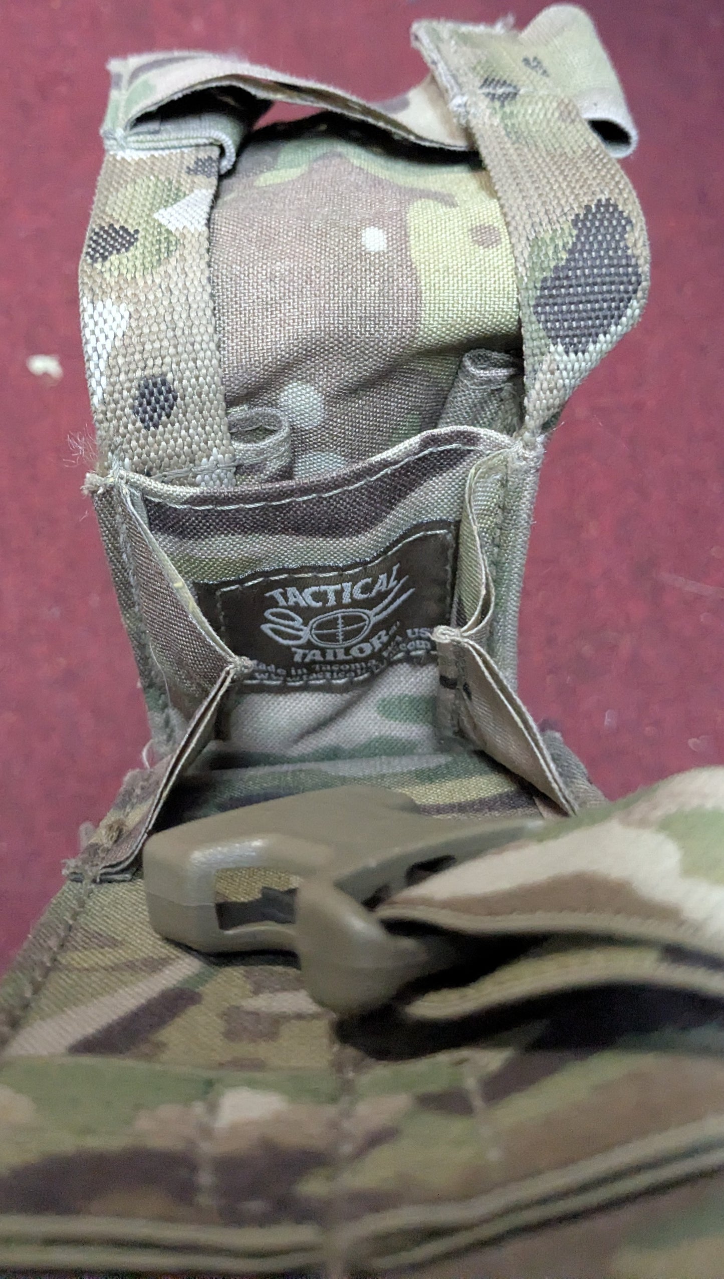 Tactical Tailor Large Radio Pouch Multicam (DA10-25Oct47)