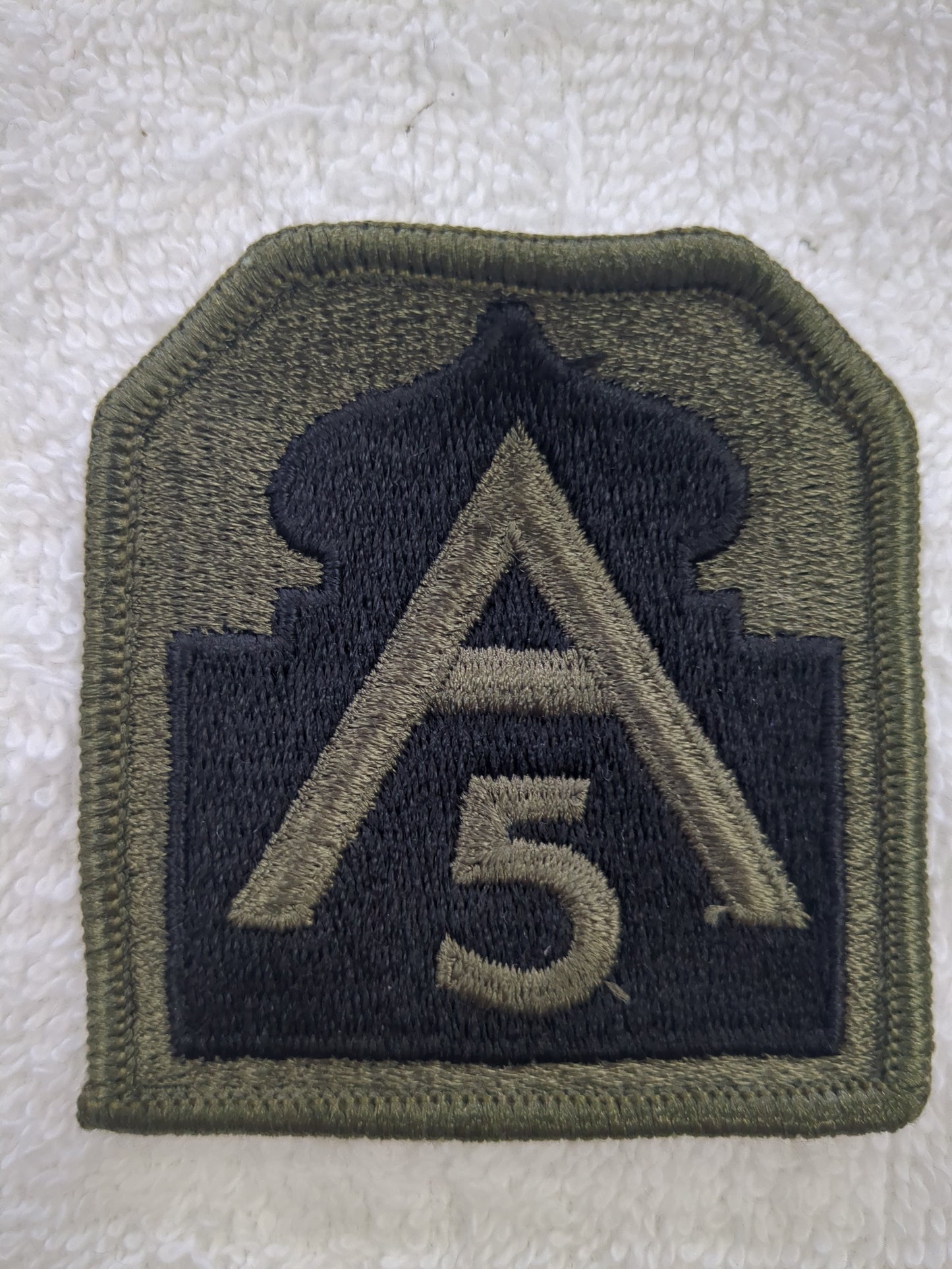 US Army 5th Army Division Patch Subdued OD Black Sew-On (wsb11-5thArmyDiv)